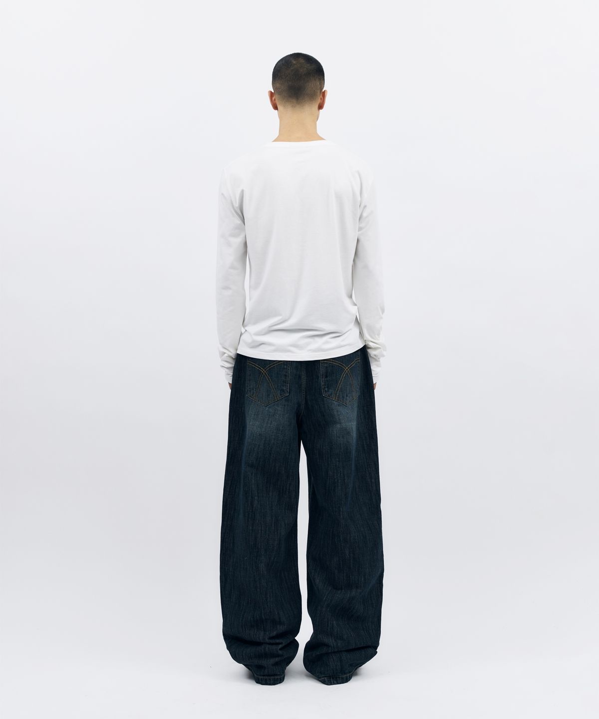 아캄(AAKAM) Cross Paper Long Sleeve (White)