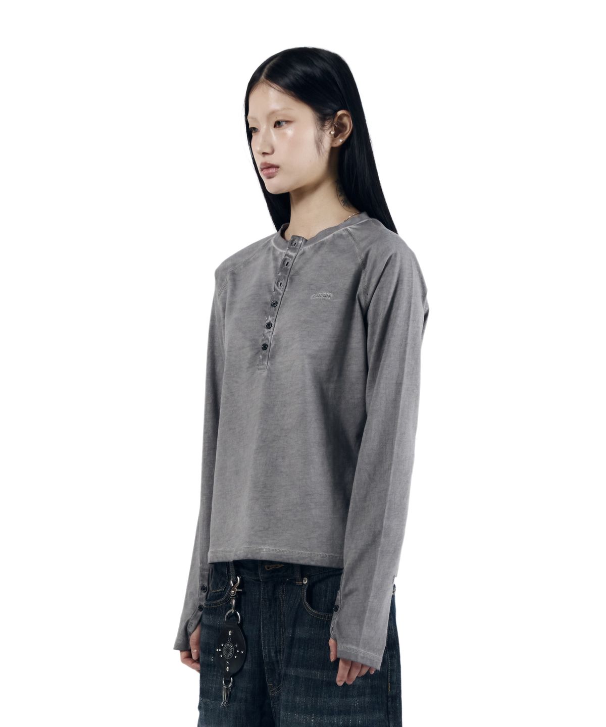 아캄(AAKAM) Dust Henry Neck Long Sleeve (Gray)