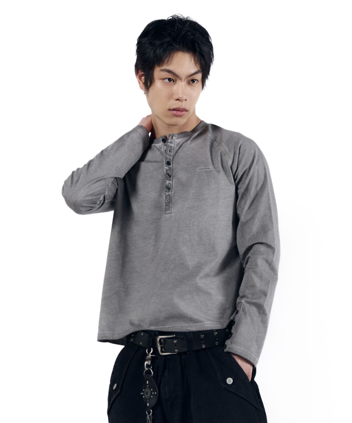아캄(AAKAM) Dust Henry Neck Long Sleeve (Gray)