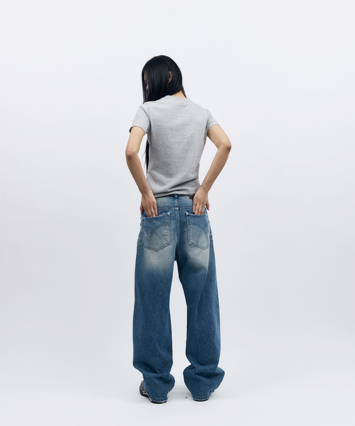 아캄(AAKAM) Annie Half Top (Gray)