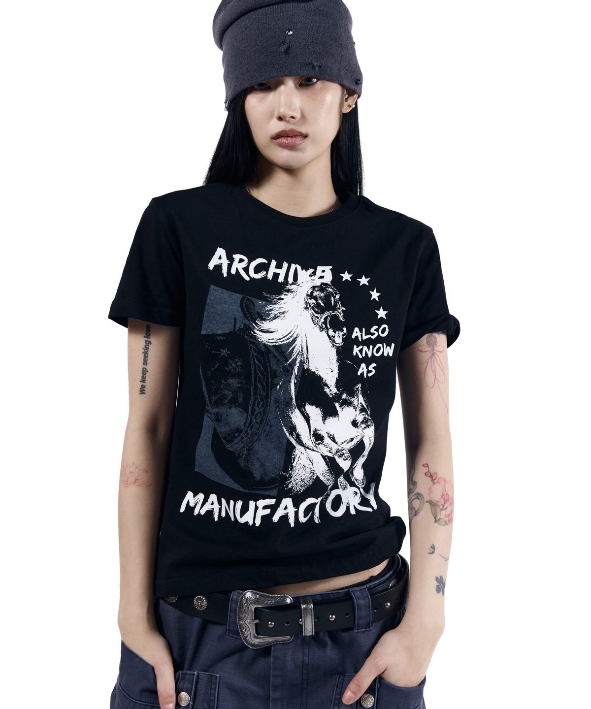 아캄(AAKAM) Western Horse Half Top (Black)