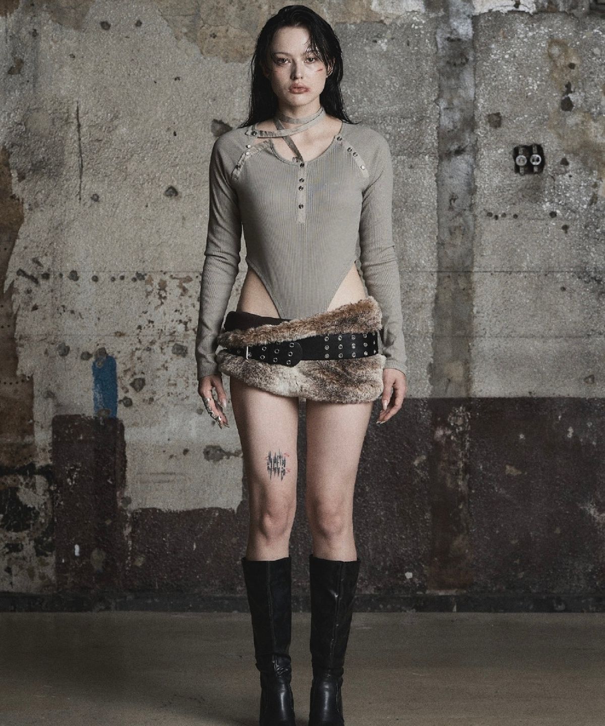피아체(PIARCHE) BOTTON BODY SUIT_ASH KHAKI