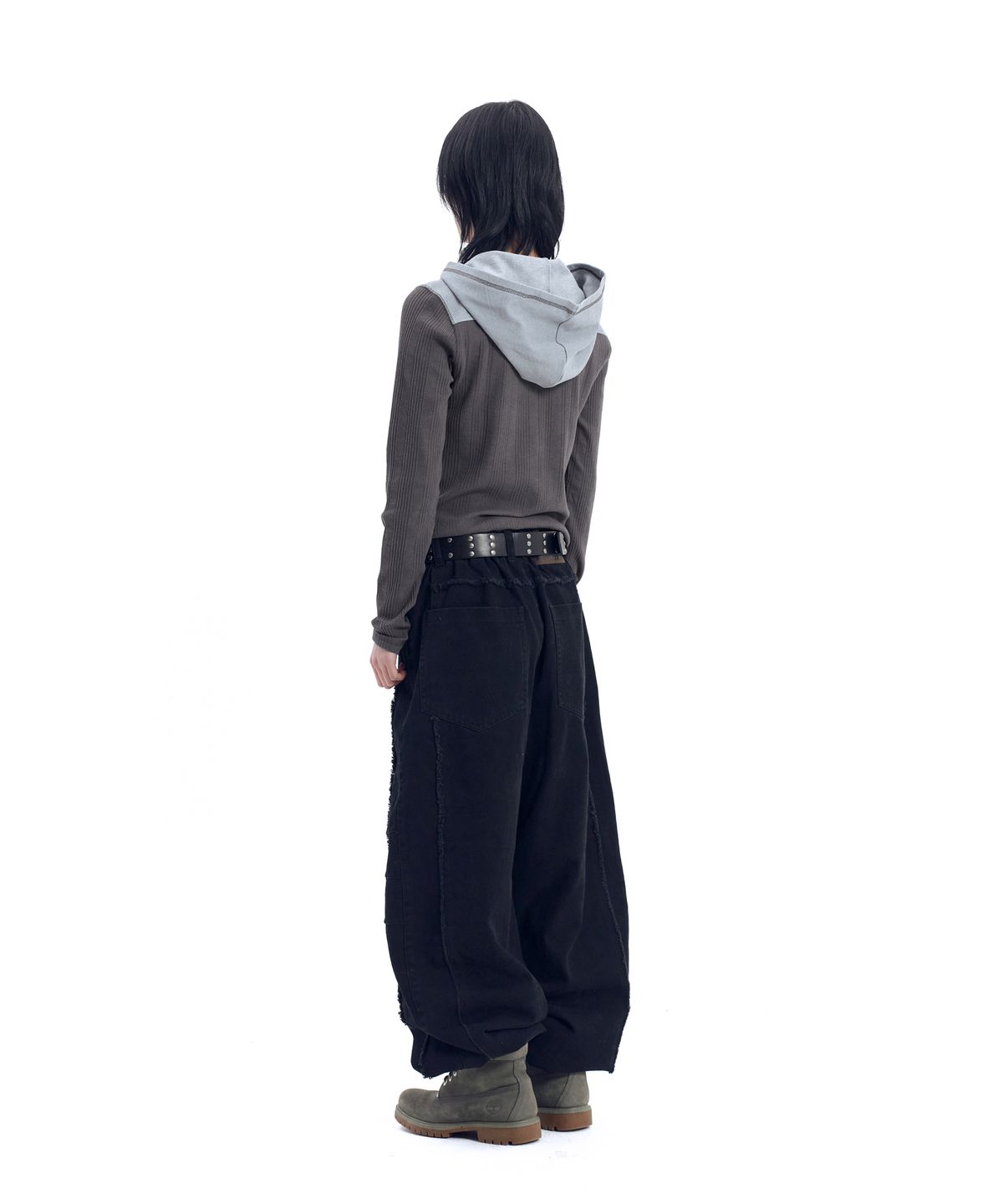 아캄(AAKAM) Ribbed Contrast Button Hoodie (Dark Gray)