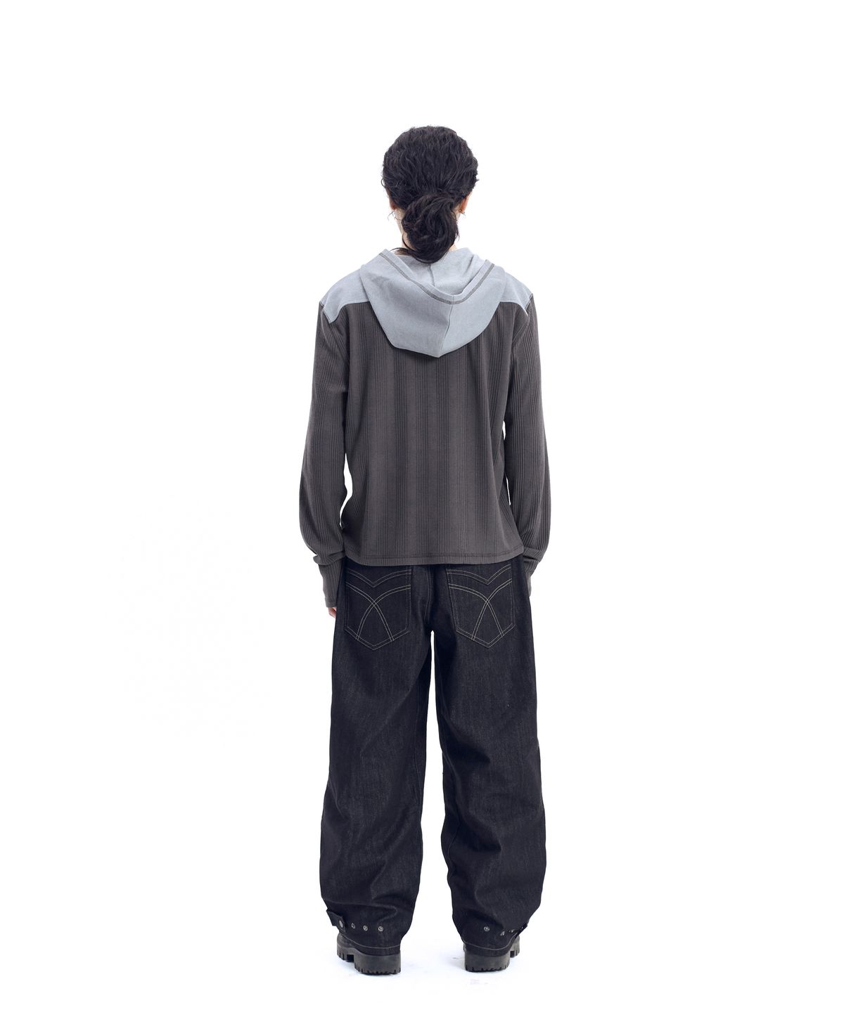 아캄(AAKAM) Ribbed Contrast Button Hoodie (Dark Gray)