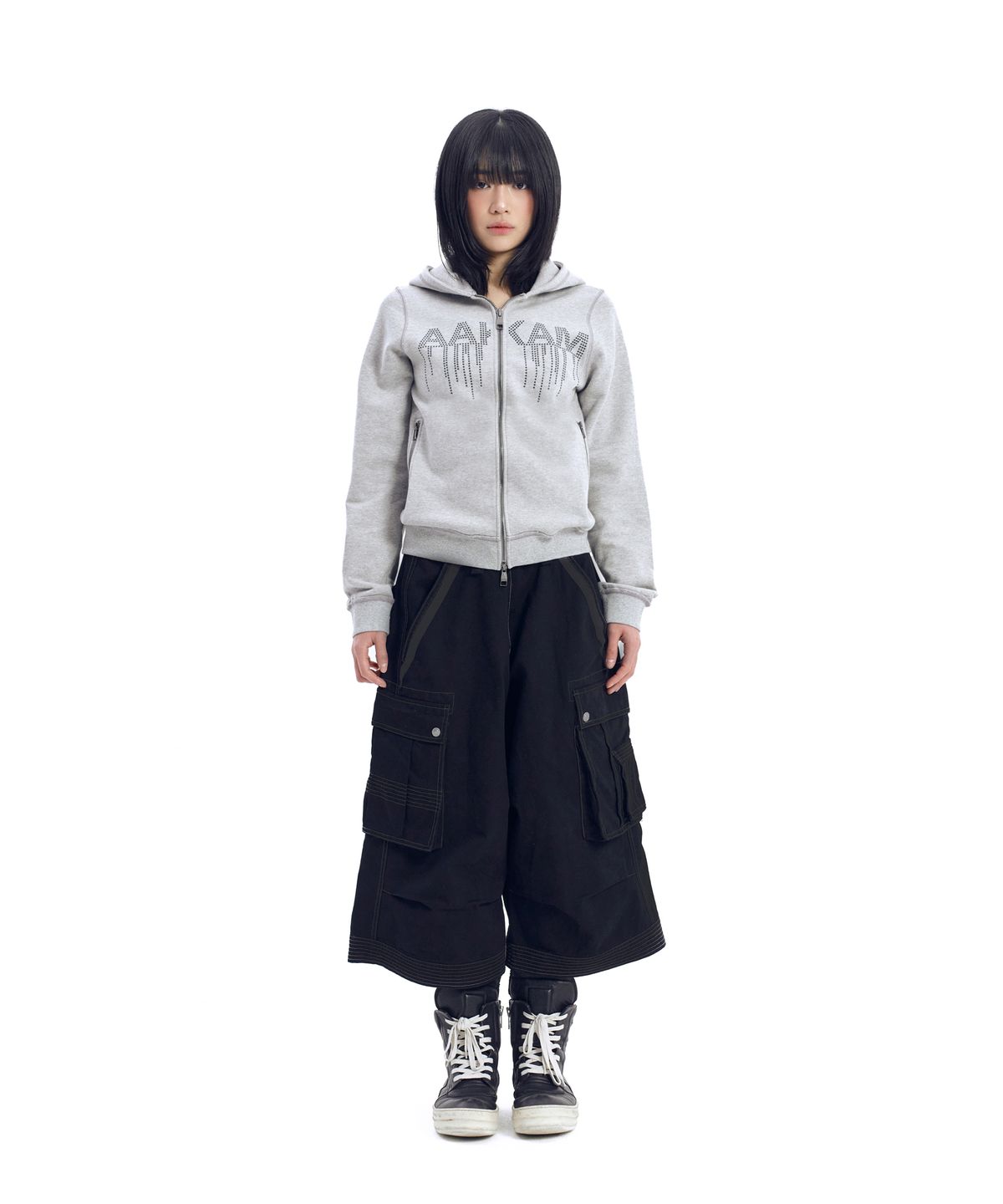 아캄(AAKAM) AKM Rhinestone Zip-Up Hoodie (Gray)