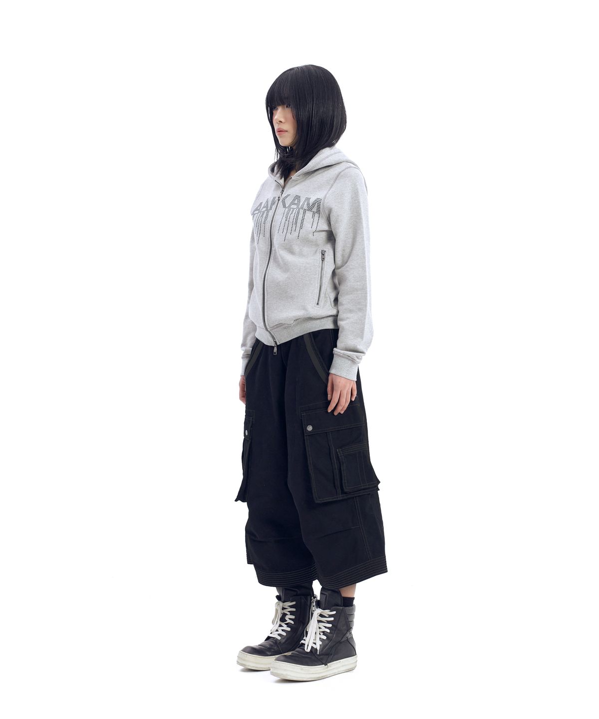 아캄(AAKAM) AKM Rhinestone Zip-Up Hoodie (Gray)