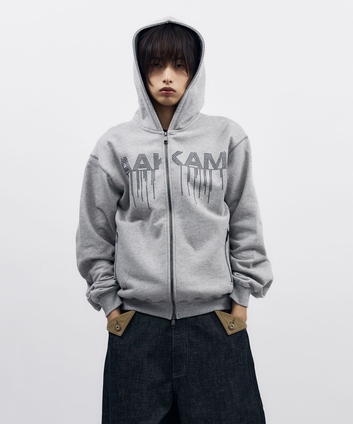 아캄(AAKAM) AKM Rhinestone Zip-Up Hoodie (Gray)