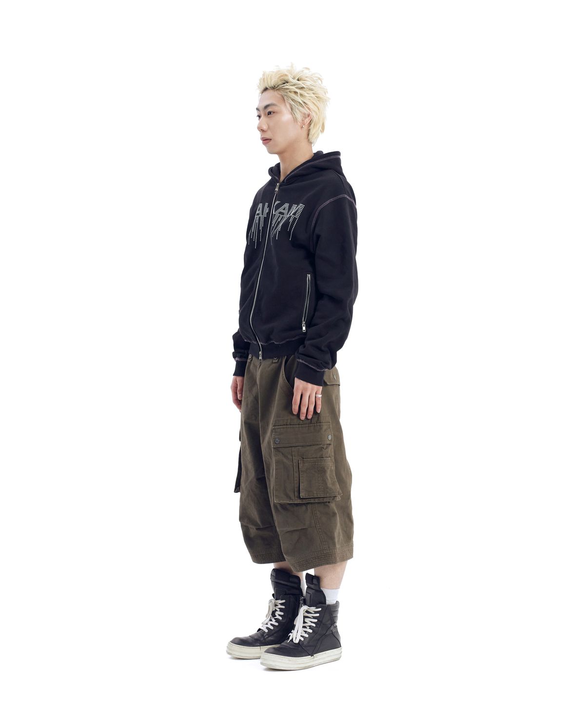아캄(AAKAM) AKM Rhinestone Zip-Up Hoodie (Black)