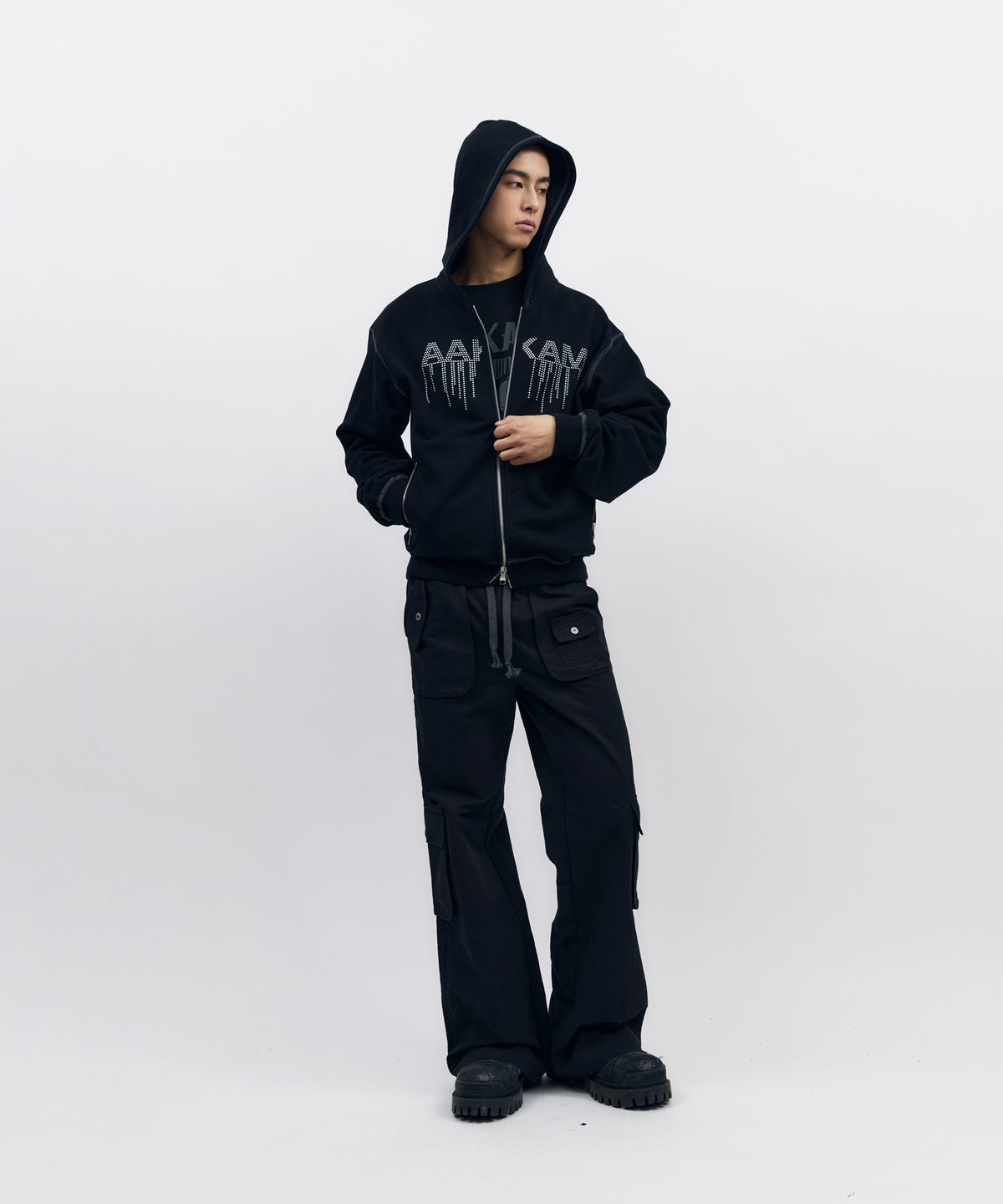 아캄(AAKAM) AKM Rhinestone Zip-Up Hoodie (Black)
