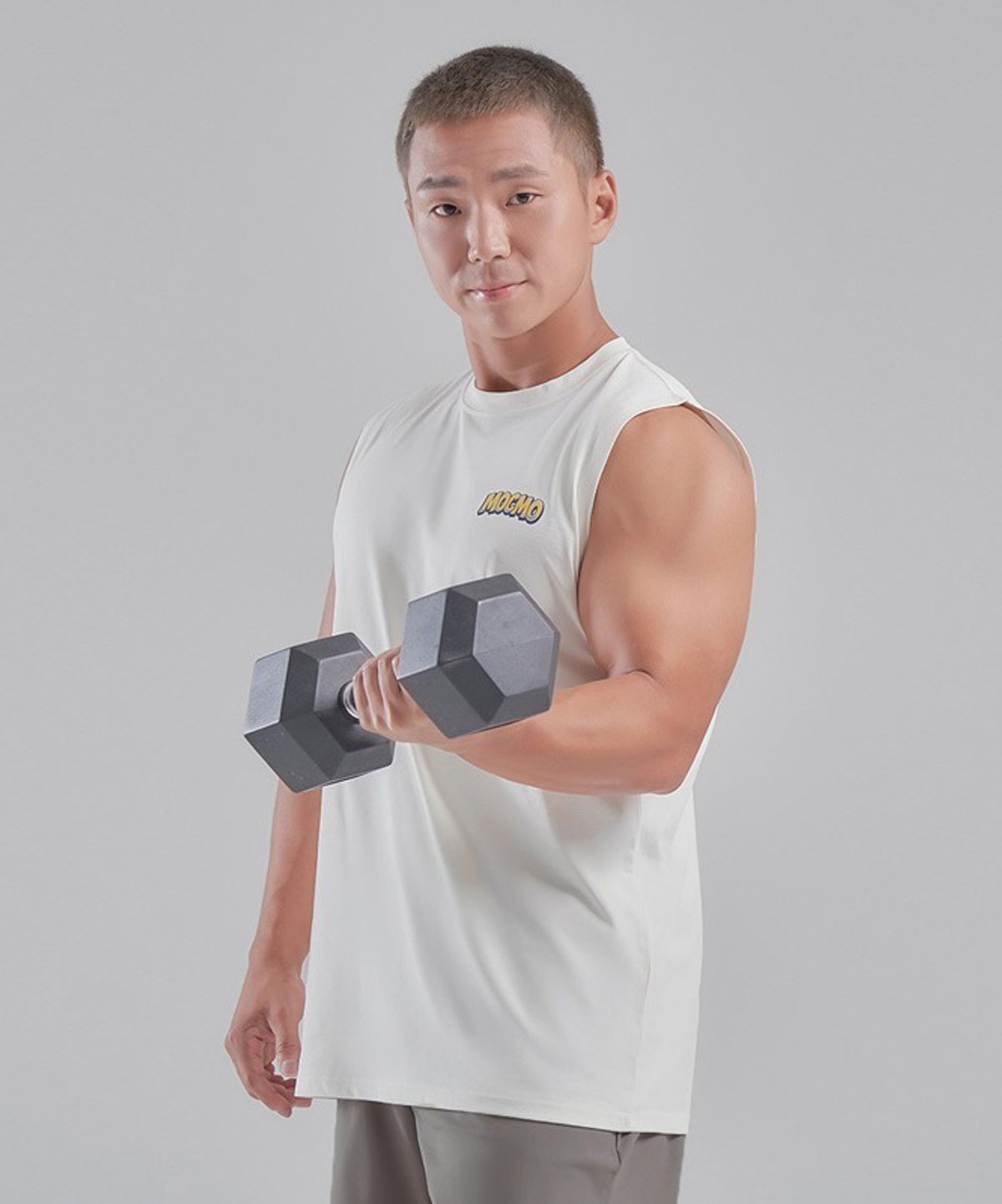 모크모(MOCMO) MOCMO 케틀벨파워 나시 티셔츠