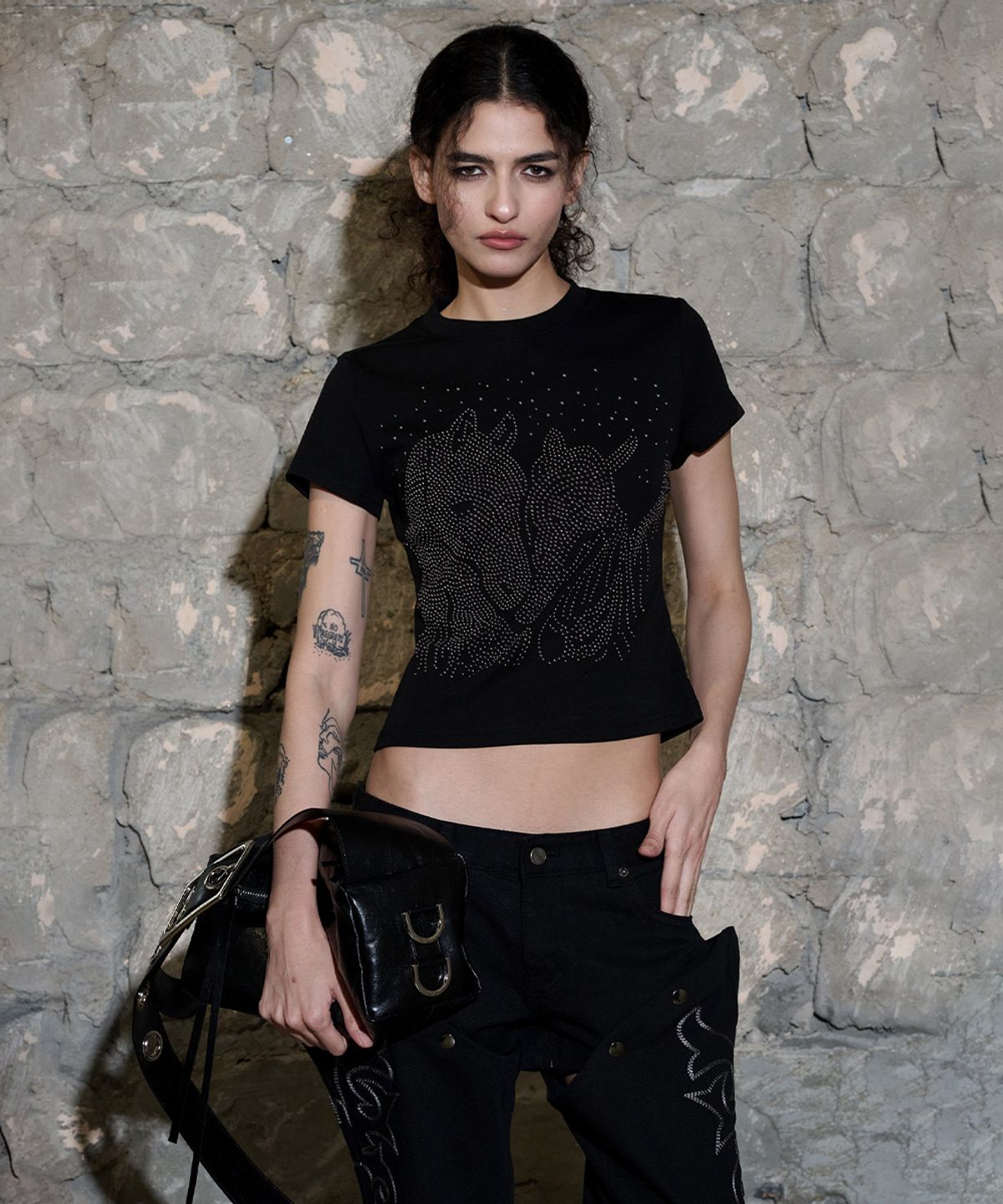 오도어(ODOR) Pony gem tee - Black
