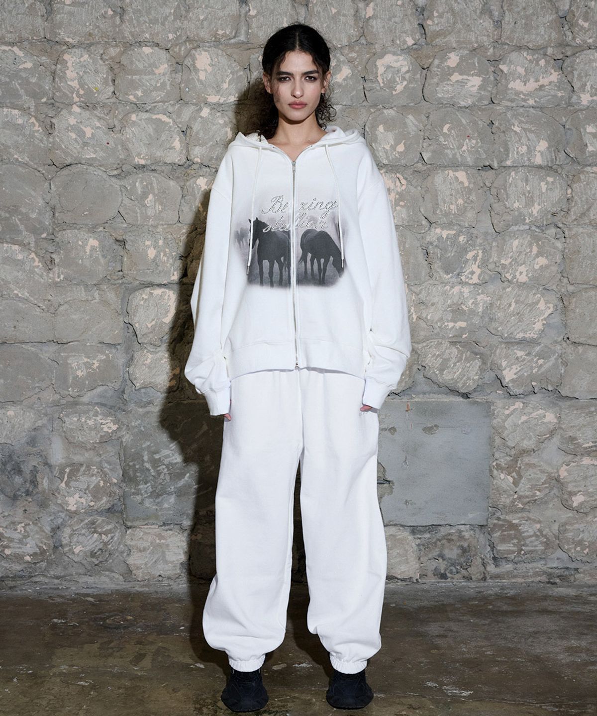 오도어(ODOR) Stallion hood zip - Off white