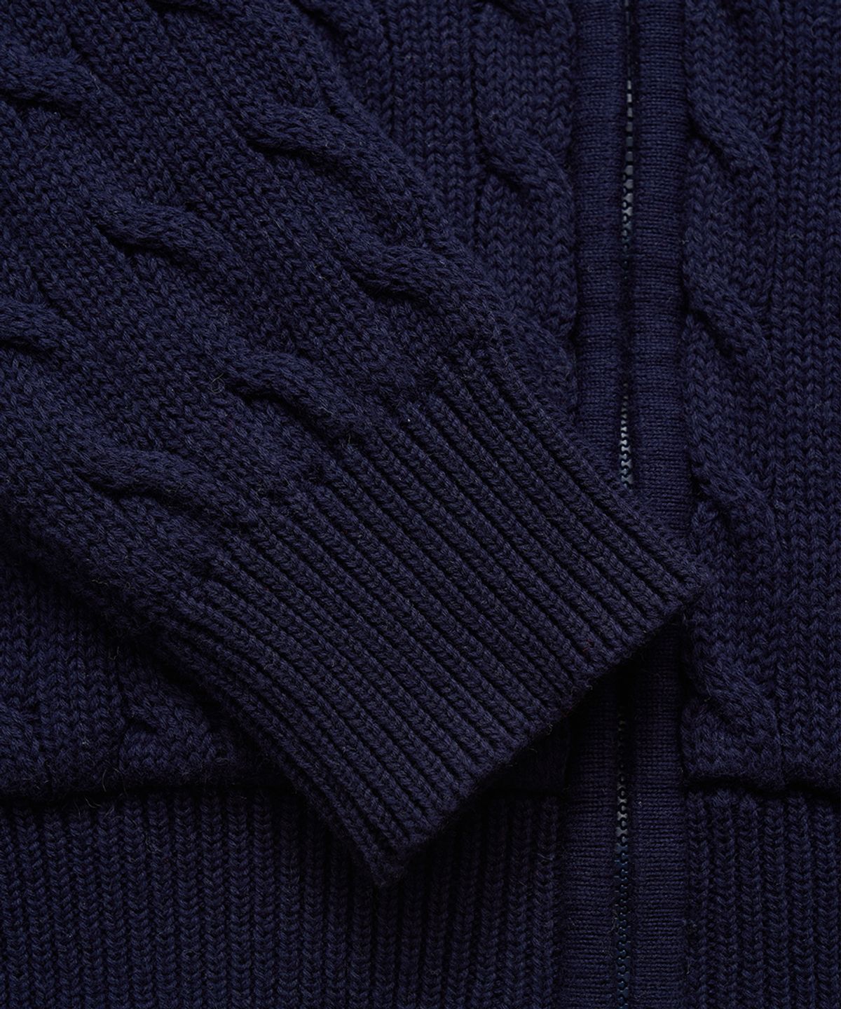 더바넷(THEBARNNET) Pobby Cable Knit Zip-Up Hoodie_Navy