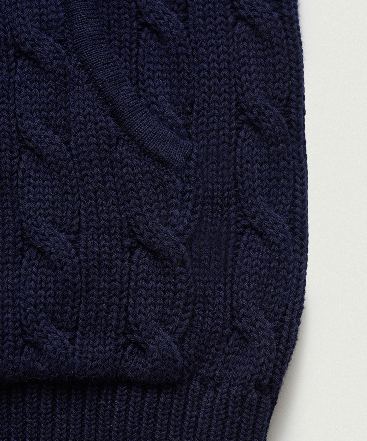 더바넷(THEBARNNET) Pobby Cable Knit Zip-Up Hoodie_Navy
