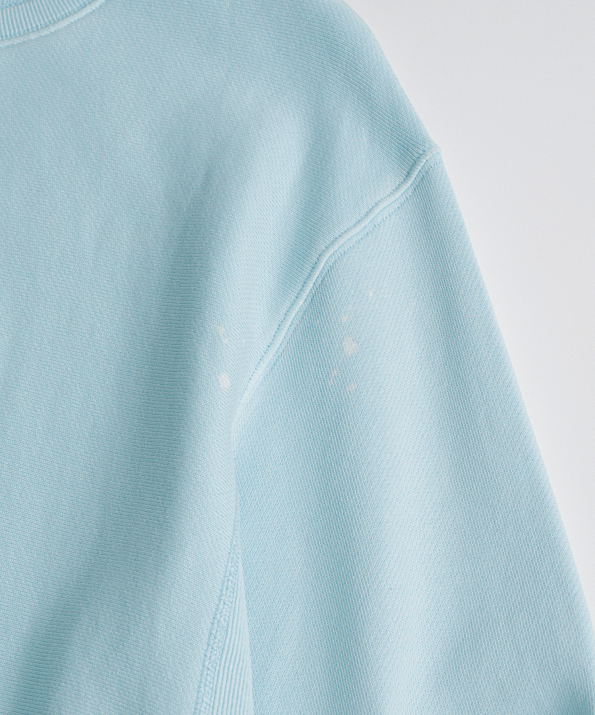 비헤비어(BEHEAVYER) DISTRESSED REVERSEWEAVE SWEAT SHIRTS dust blue