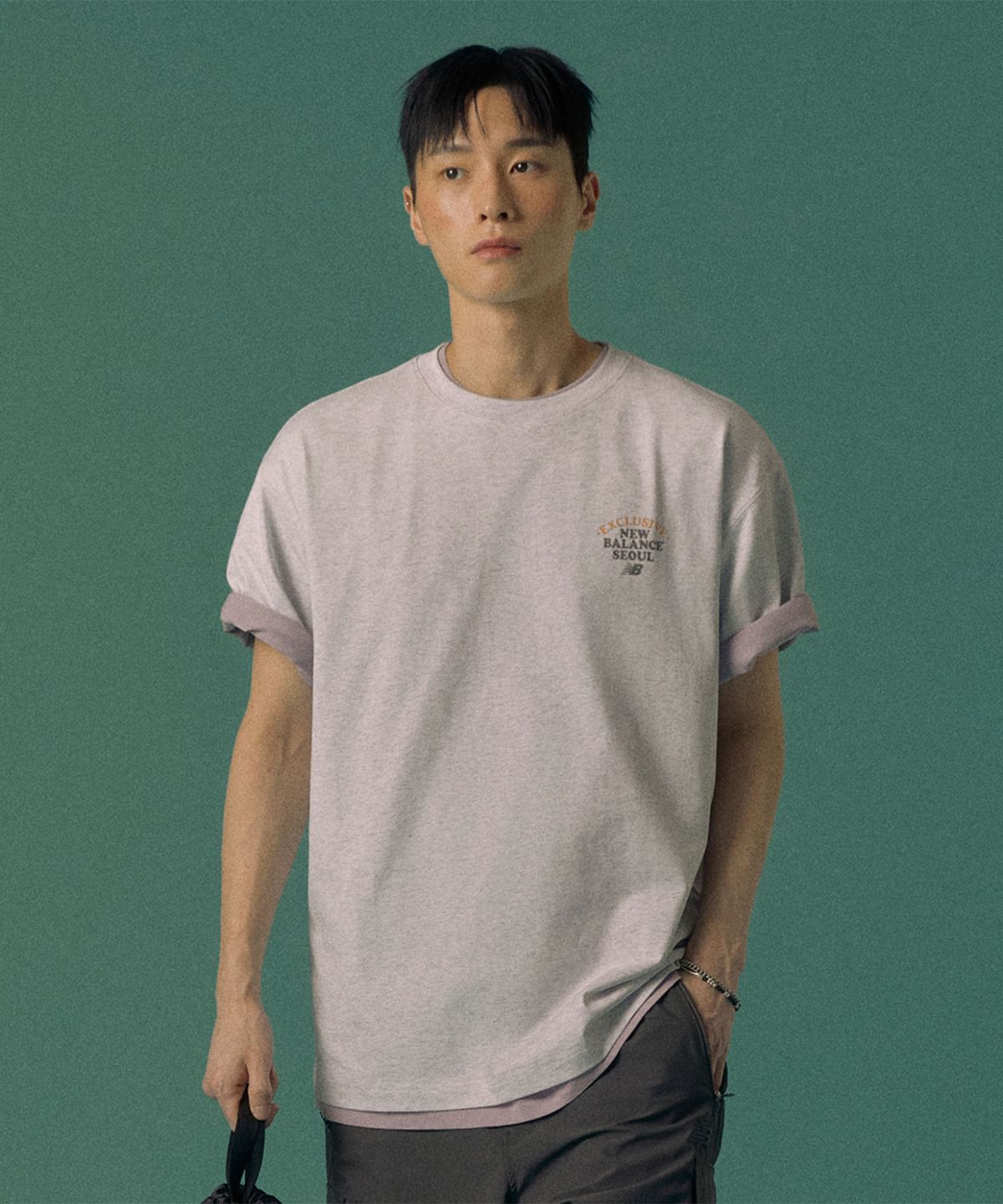 뉴발란스(NEW BALANCE) NBNEG3A073 / UNI NB 서울 랜드마크 반팔티 (L/GRAY)