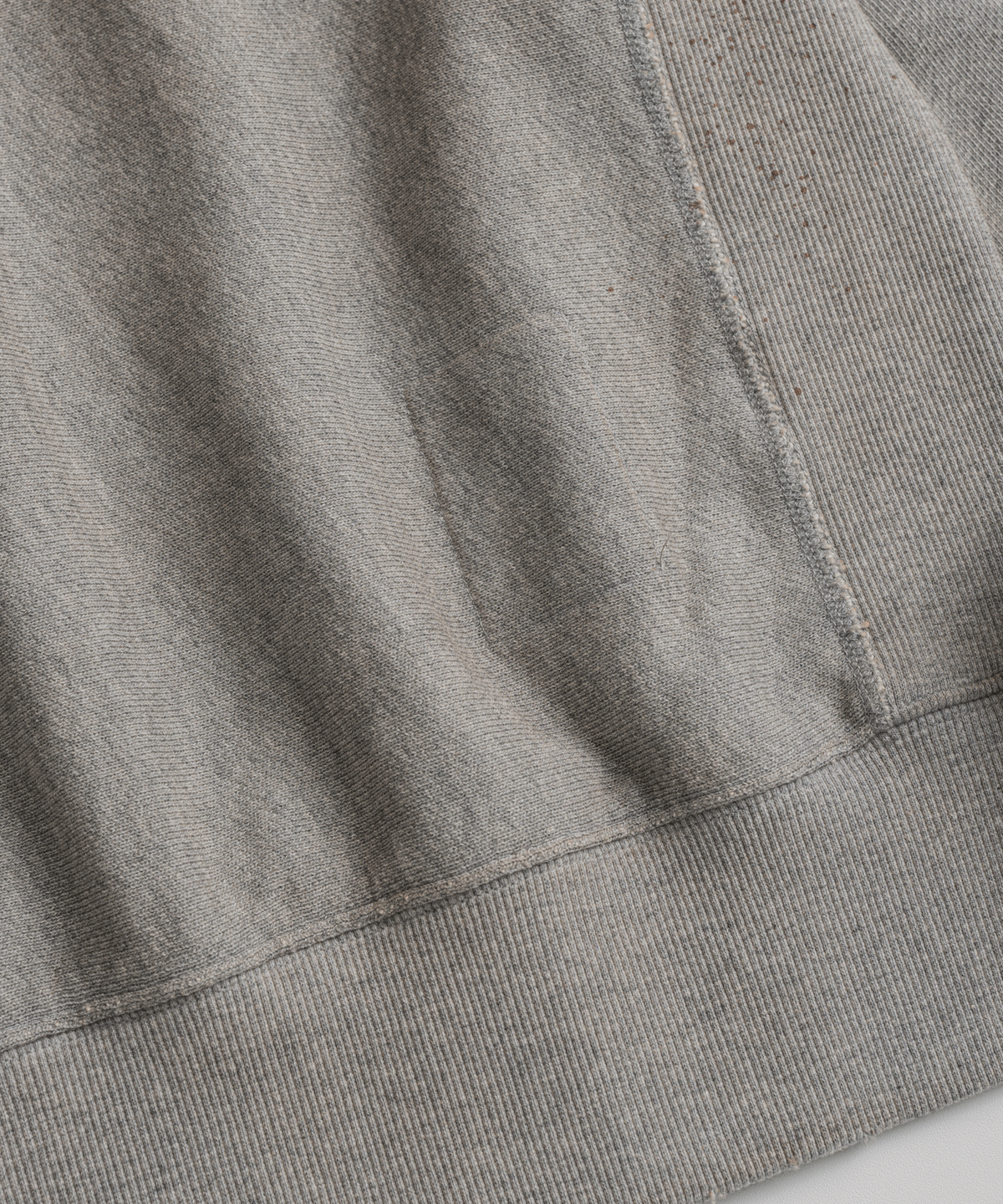 비헤비어(BEHEAVYER) DISTRESSED REVERSEWEAVE SWEAT SHIRTS dust grey