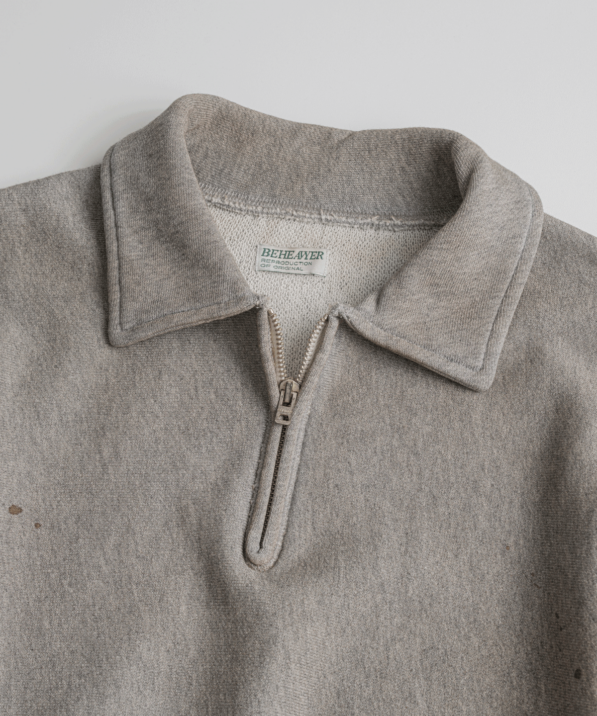 비헤비어(BEHEAVYER) DISTRESSED QUARTER ZIP SWEAT dust grey