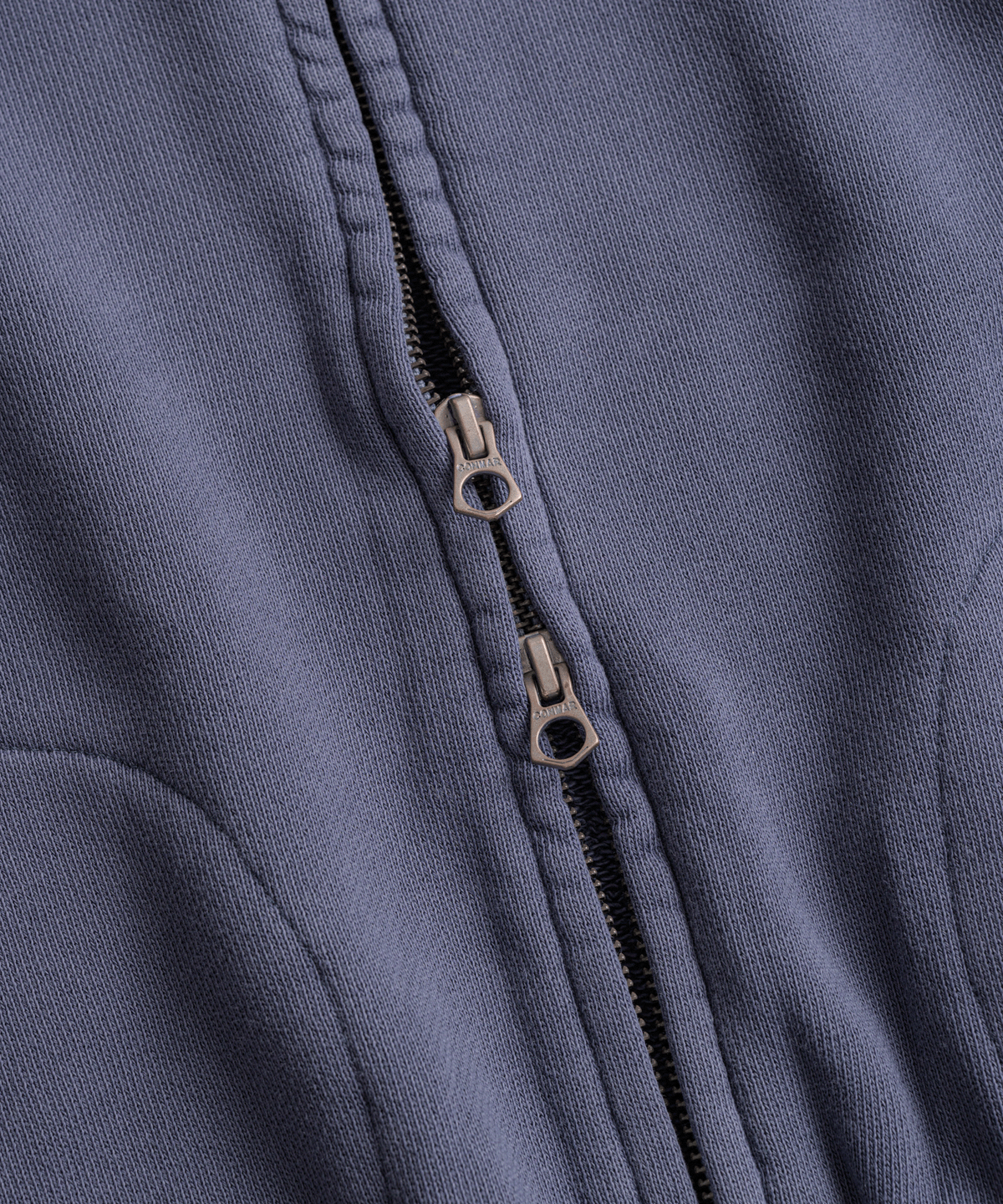 비헤비어(BEHEAVYER) DISTRESSED GLOVE FULL ZIP PARKA purple navy