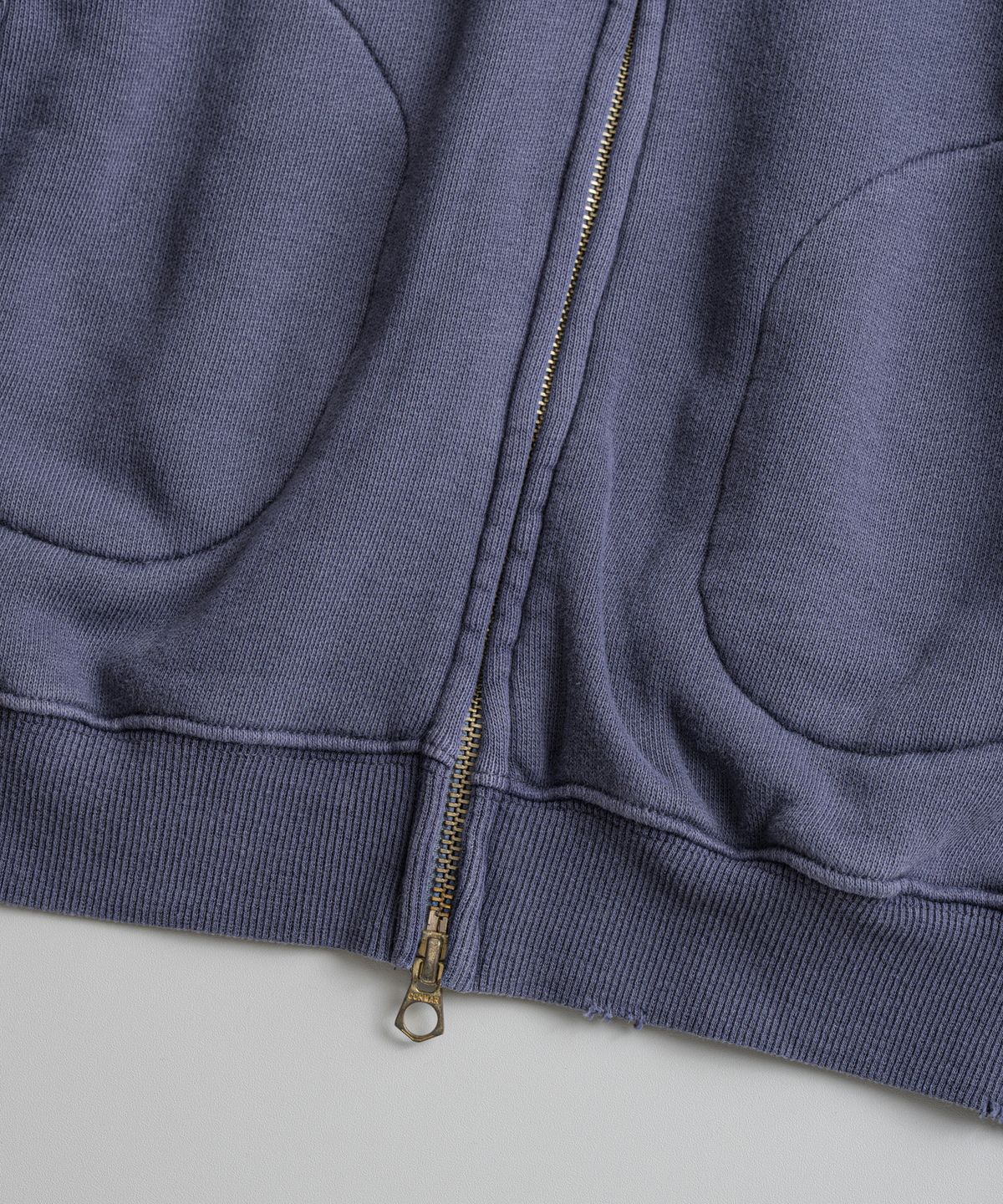 비헤비어(BEHEAVYER) DISTRESSED GLOVE FULL ZIP PARKA purple navy