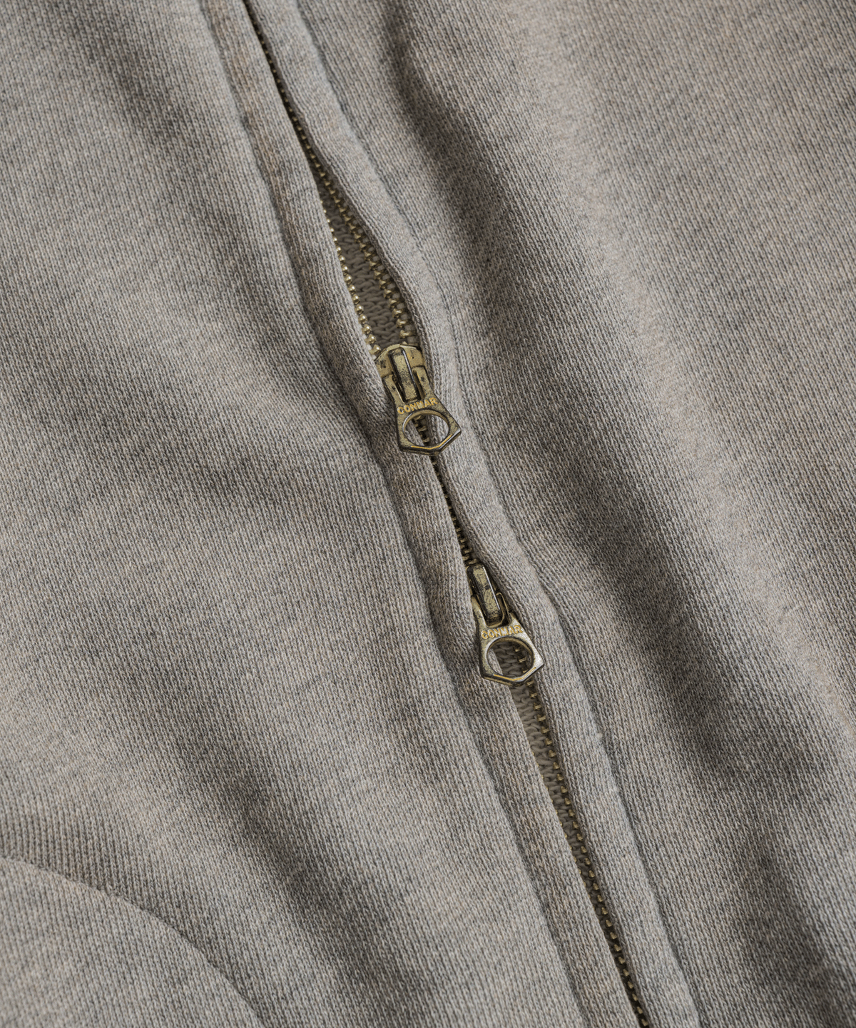 비헤비어(BEHEAVYER) DISTRESSED GLOVE FULL ZIP PARKA dust grey