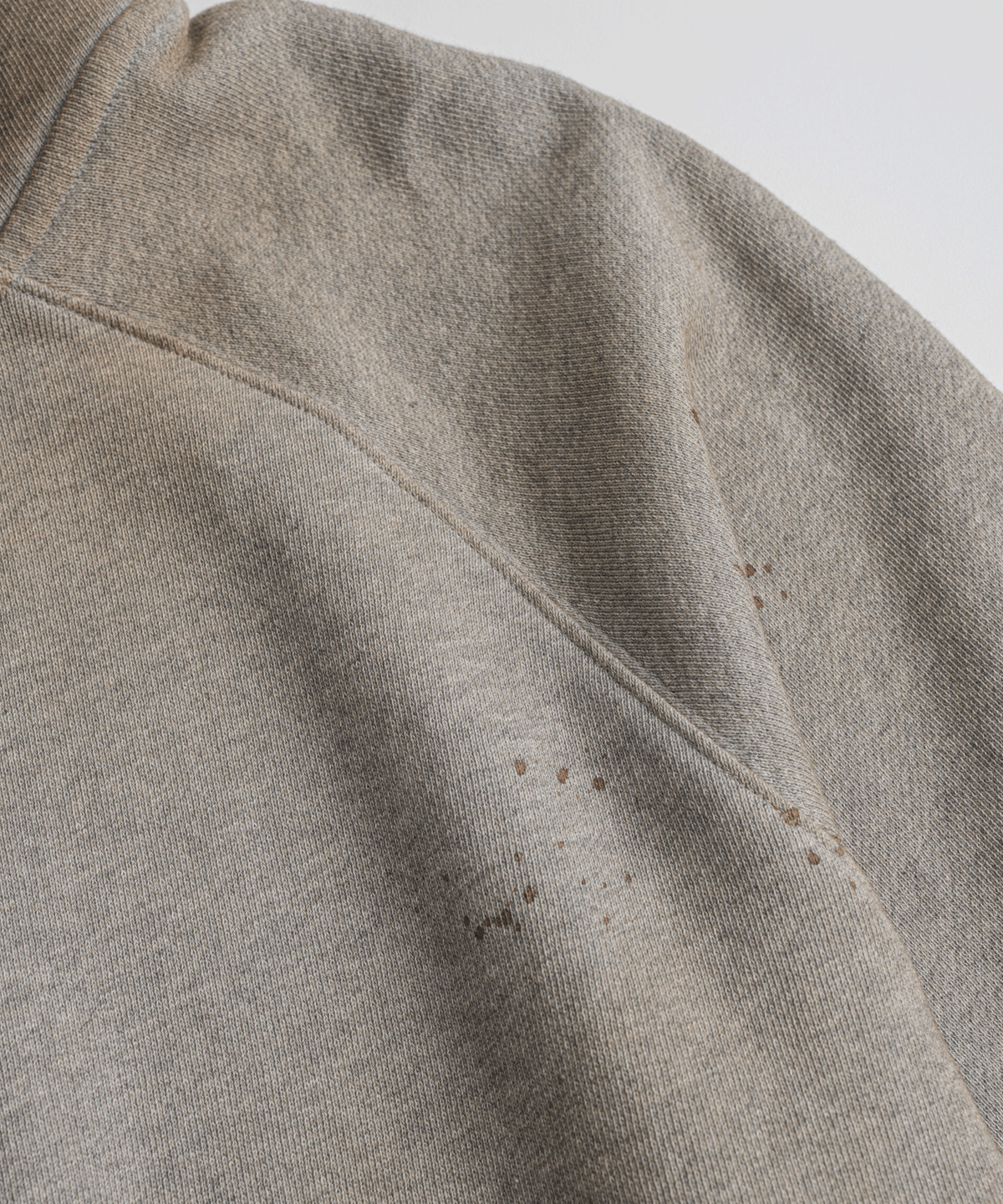 비헤비어(BEHEAVYER) DISTRESSED GLOVE FULL ZIP PARKA dust grey