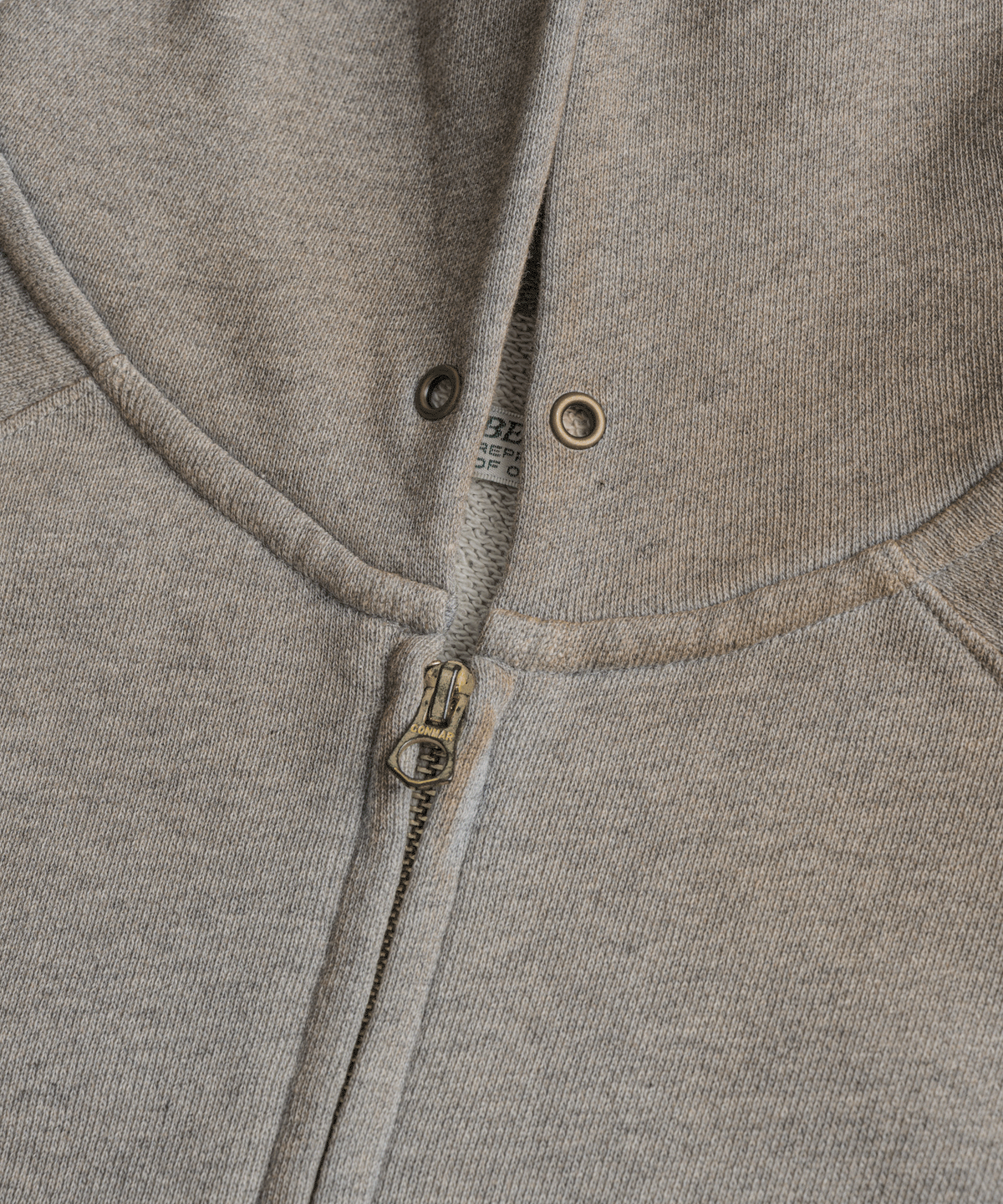 비헤비어(BEHEAVYER) DISTRESSED GLOVE FULL ZIP PARKA dust grey