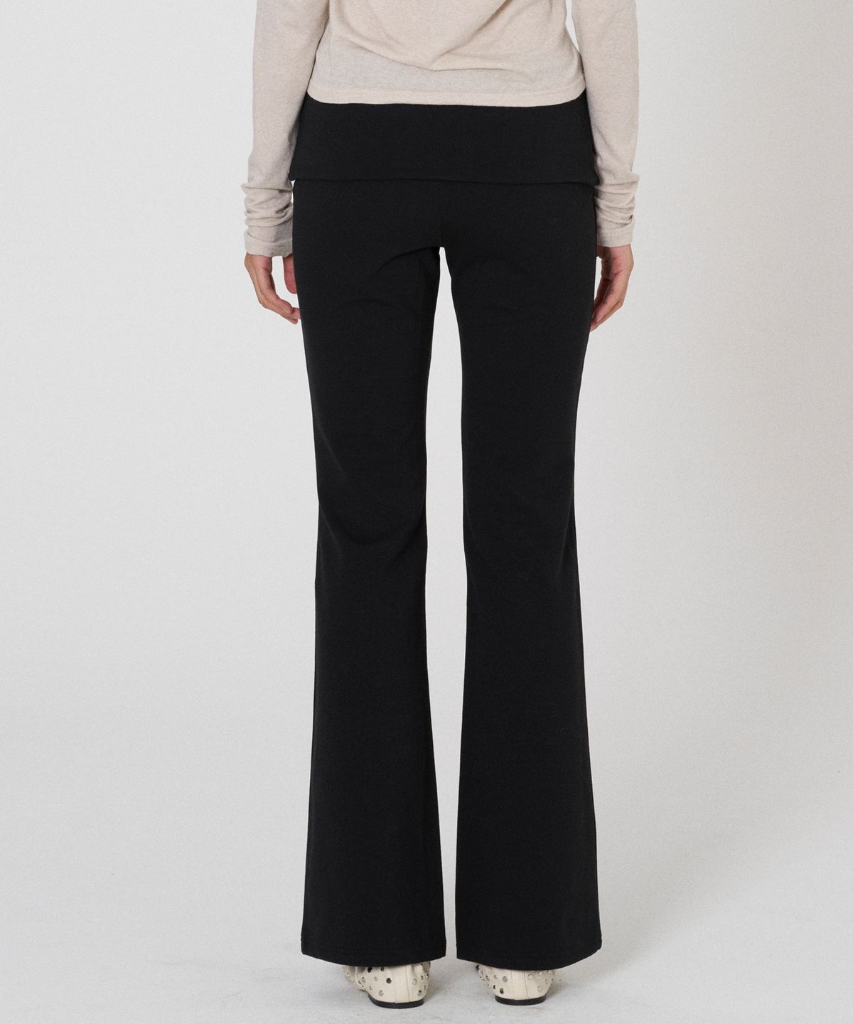 떨스티클럽(THIRSTYCLUB) Eyelet folding bootcut pants - Grey