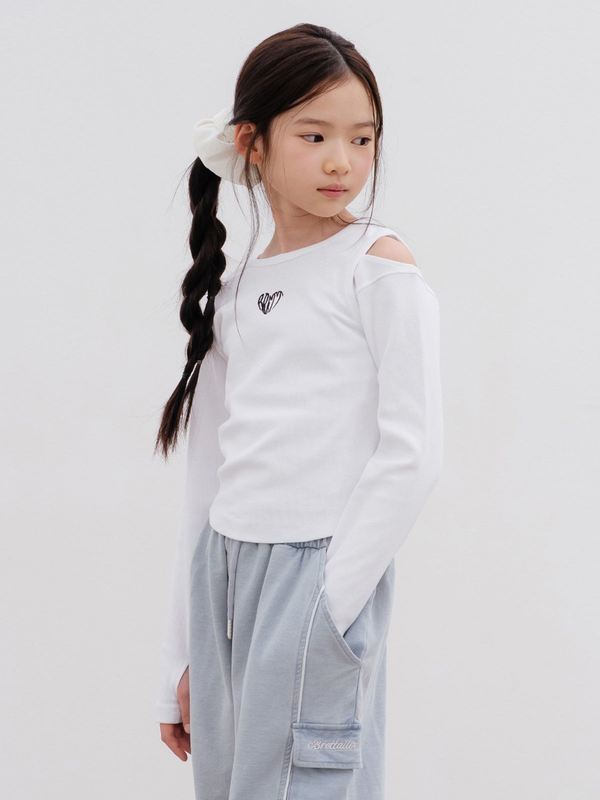 브렛테일러(BRETTAILOR) 슬릿 숄더 립티(화이트)