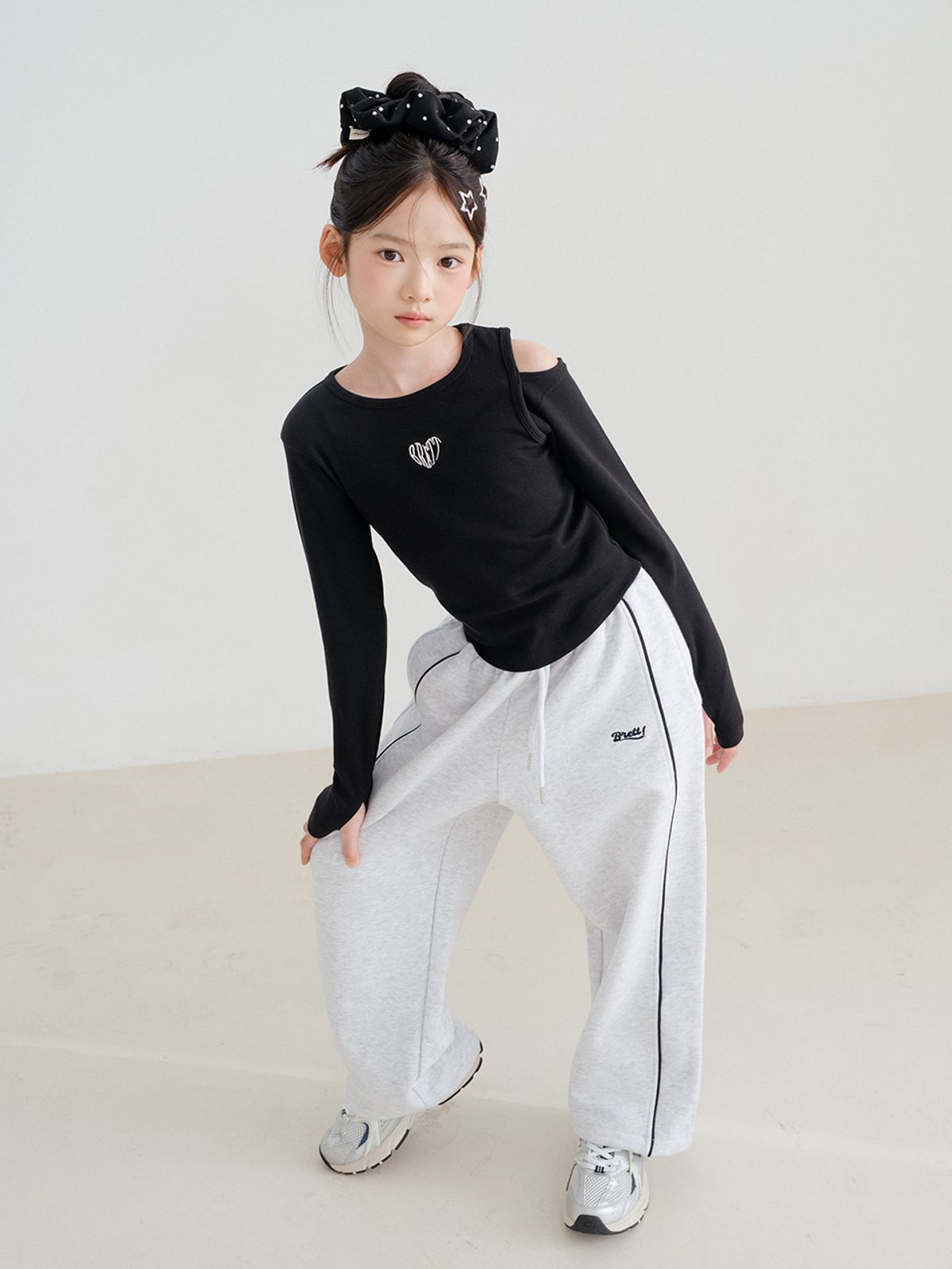 브렛테일러(BRETTAILOR) 슬릿 숄더 립티(블랙)