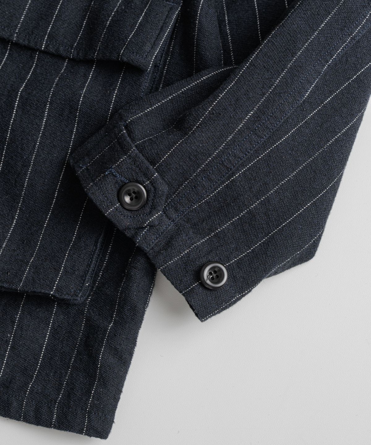 비헤비어(BEHEAVYER) WASHED LINEN BDU JACKET navy stripe