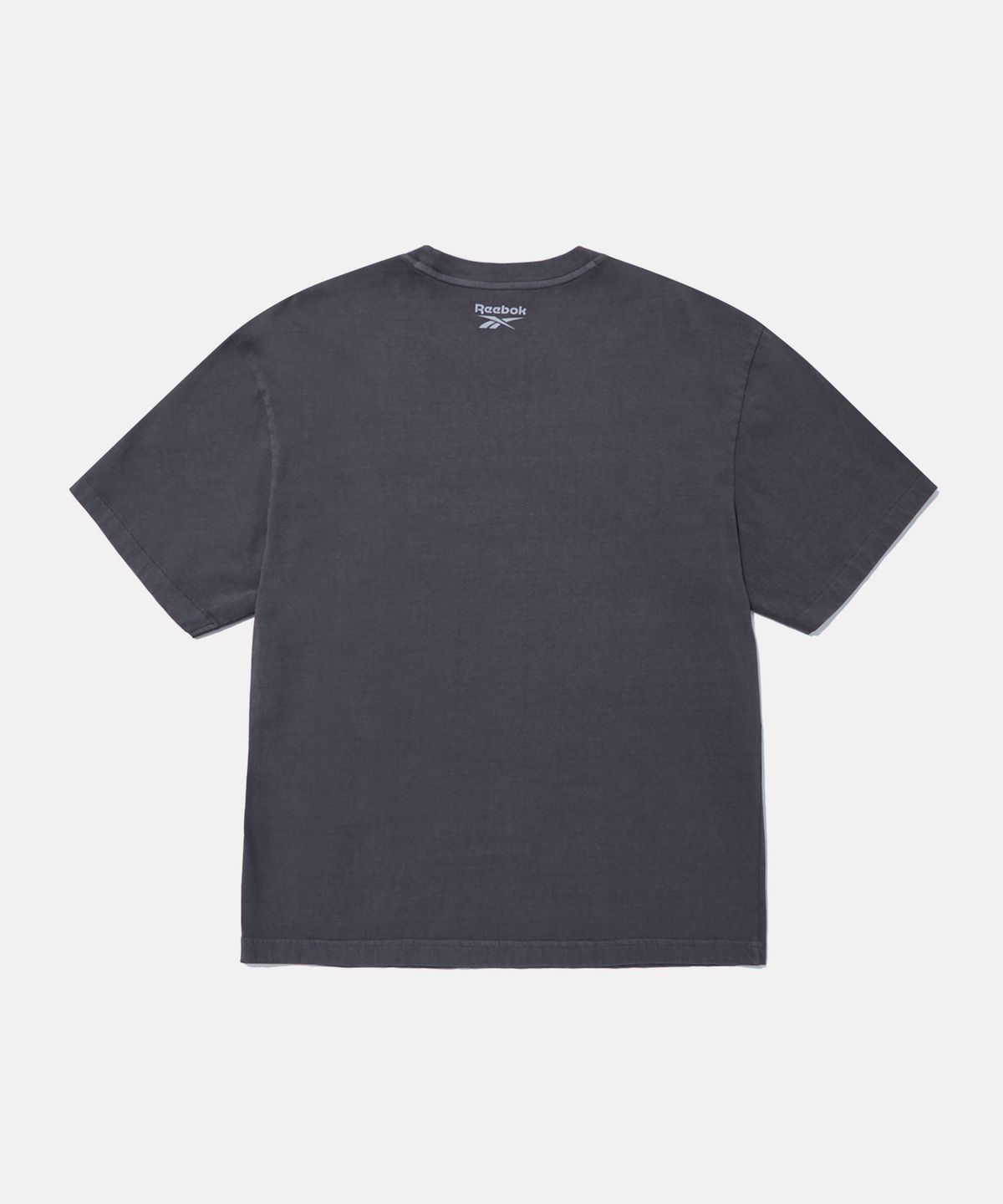 리복(REEBOK) 가먼트다잉 서클로고 반팔티 - 차콜