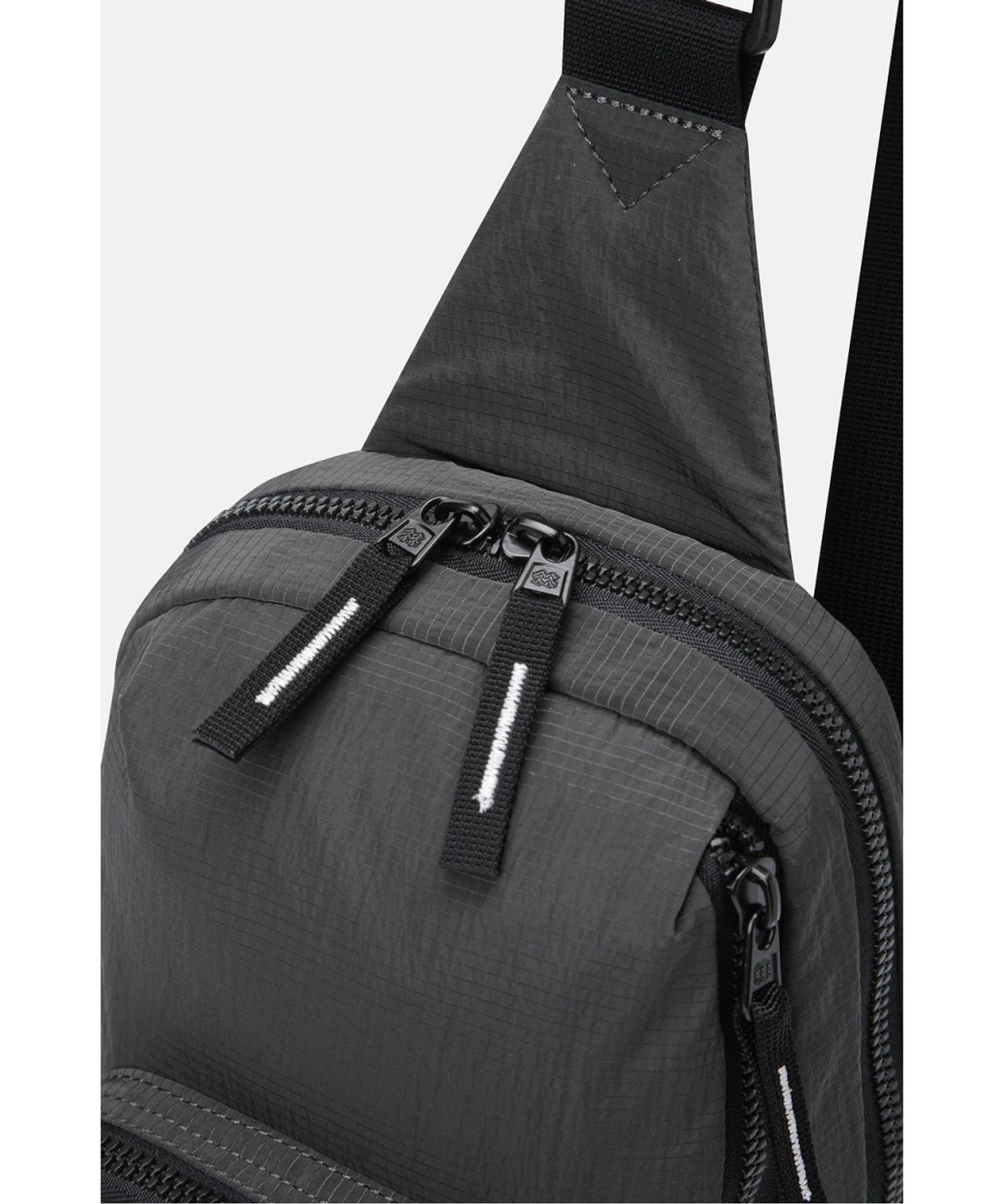 코오롱스포츠(KOLON SPORT) 에브리데이 원포켓 슬링백 QEBDX26411DGY