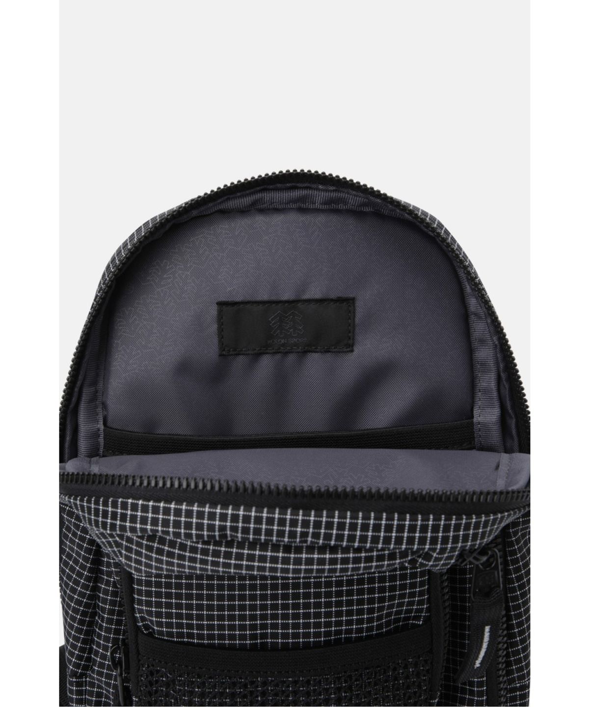 코오롱스포츠(KOLON SPORT) 하이킹 원포켓 슬링백 QEBDX26111BLK