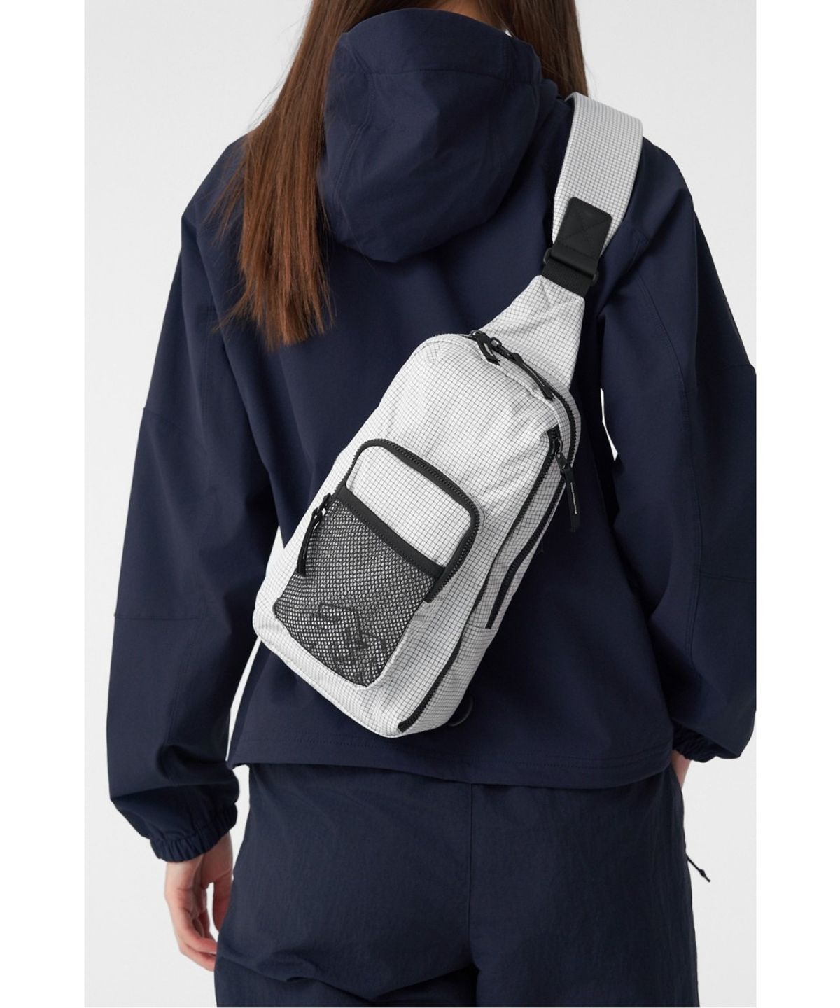 코오롱스포츠(KOLON SPORT) 하이킹 원포켓 슬링백 QEBDX26111OWH