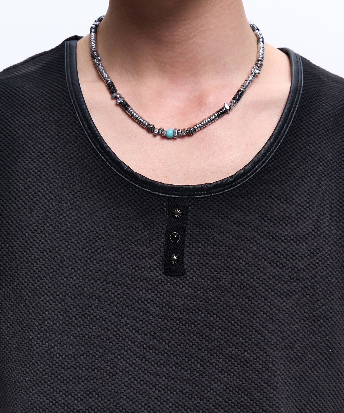 알에스에스씨(RSSC) LEATHER MIXED SPRAY SLEEVELESS - CHARCOAL