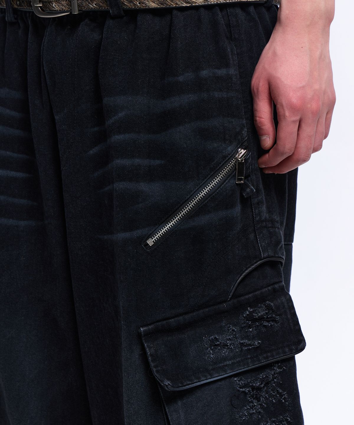알에스에스씨(RSSC) CONVERTIBLE DESTROYED CARGO DENIM PANTS - BLACK