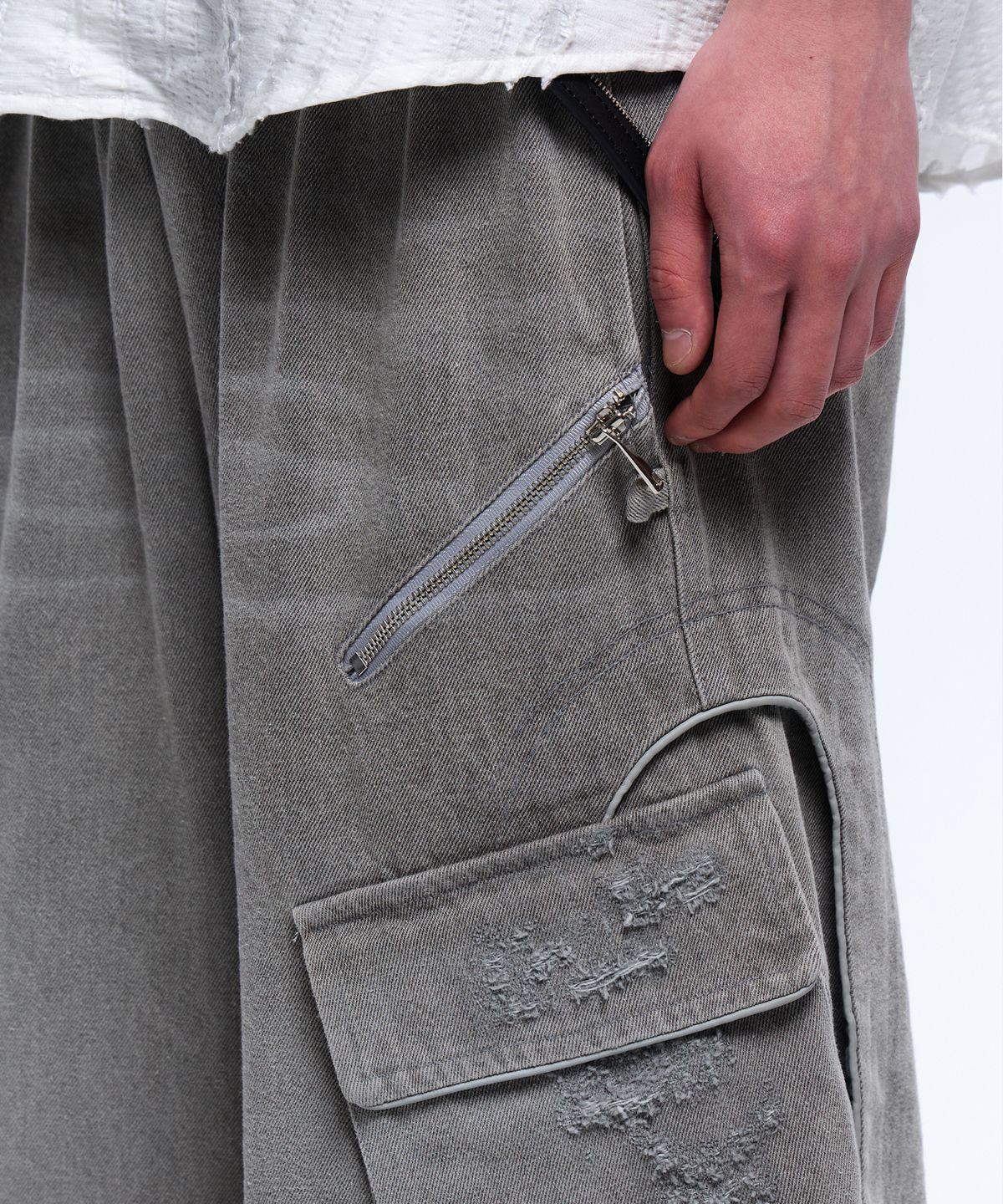 알에스에스씨(RSSC) CONVERTIBLE DESTROYED CARGO DENIM PANTS - GRAY