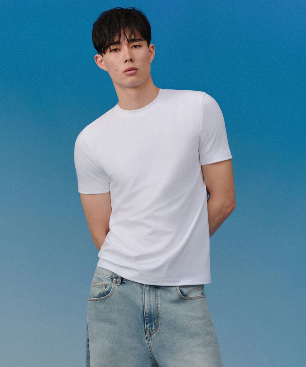 무신사 스탠다드(MUSINSA STANDARD) [쿨탠다드] 머슬 핏 티셔츠 [화이트]