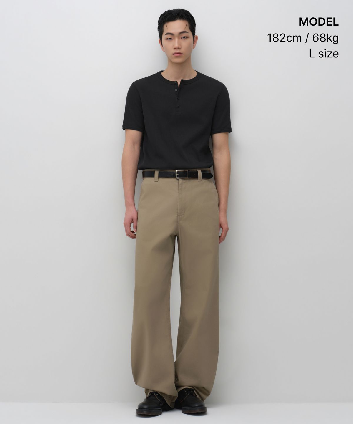 무신사 스탠다드(MUSINSA STANDARD) 리브드 머슬 핏 헨리 넥 티셔츠 [블랙]