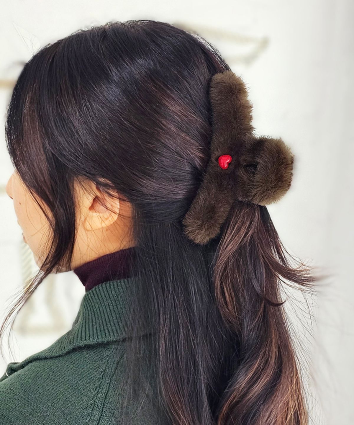 라코하(RACOHA) 브라운 페이크퍼 라지 헤어 집게핀