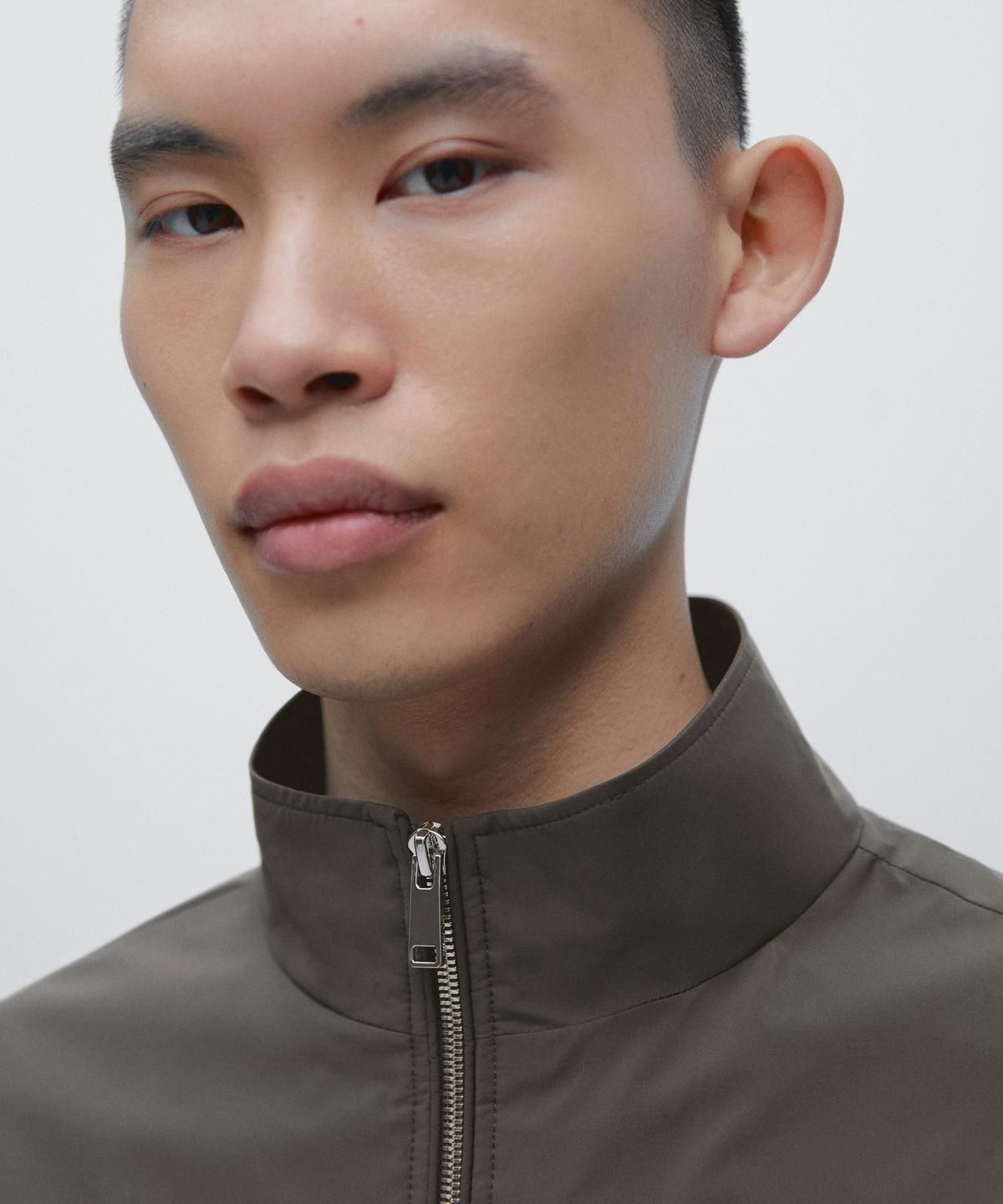 마시모두띠(MASSIMO DUTTI) 바이 스트레치 패브릭 재킷