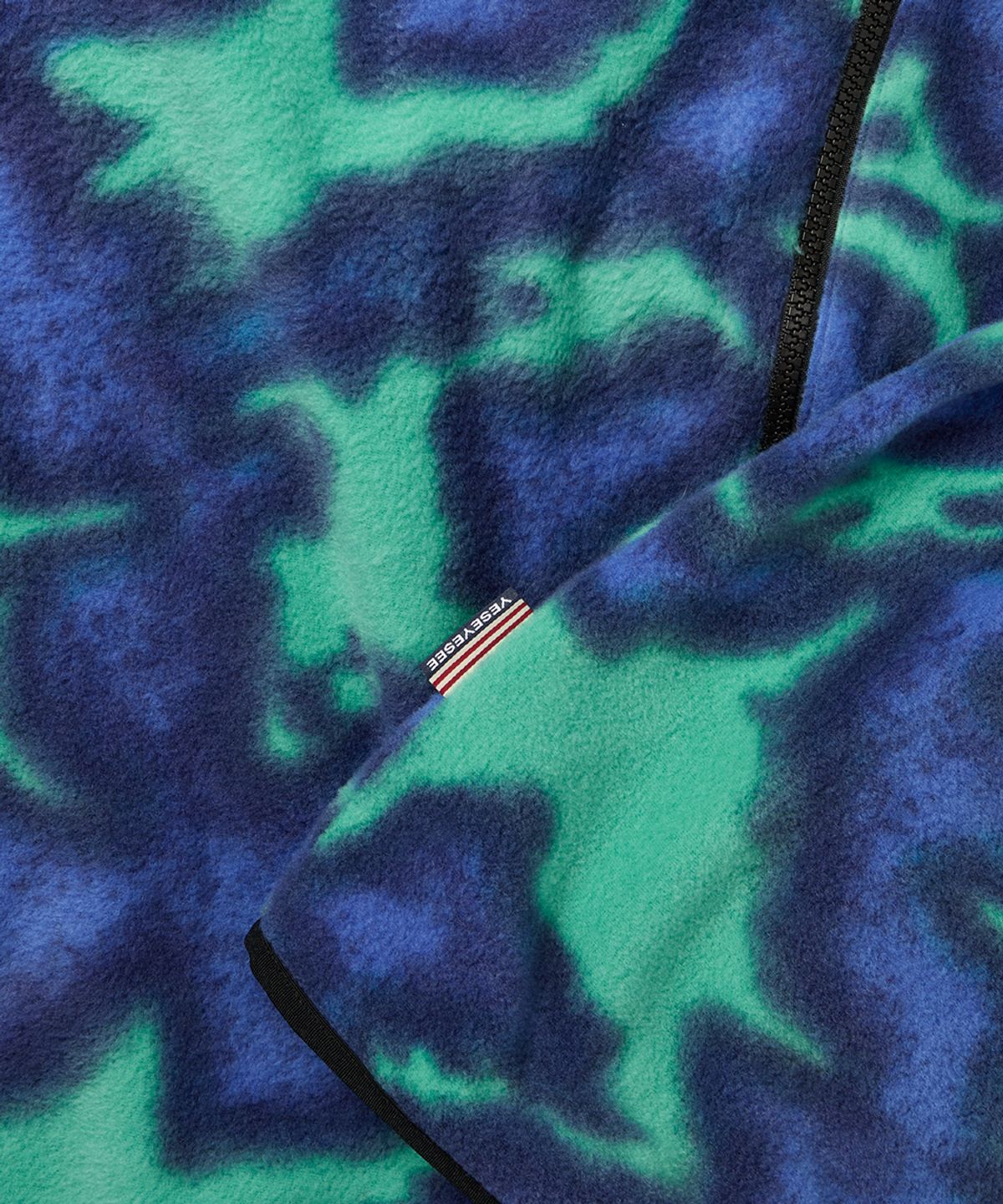 예스아이씨(YESEYESEE) Comfortable Light Fleece Vest Purple