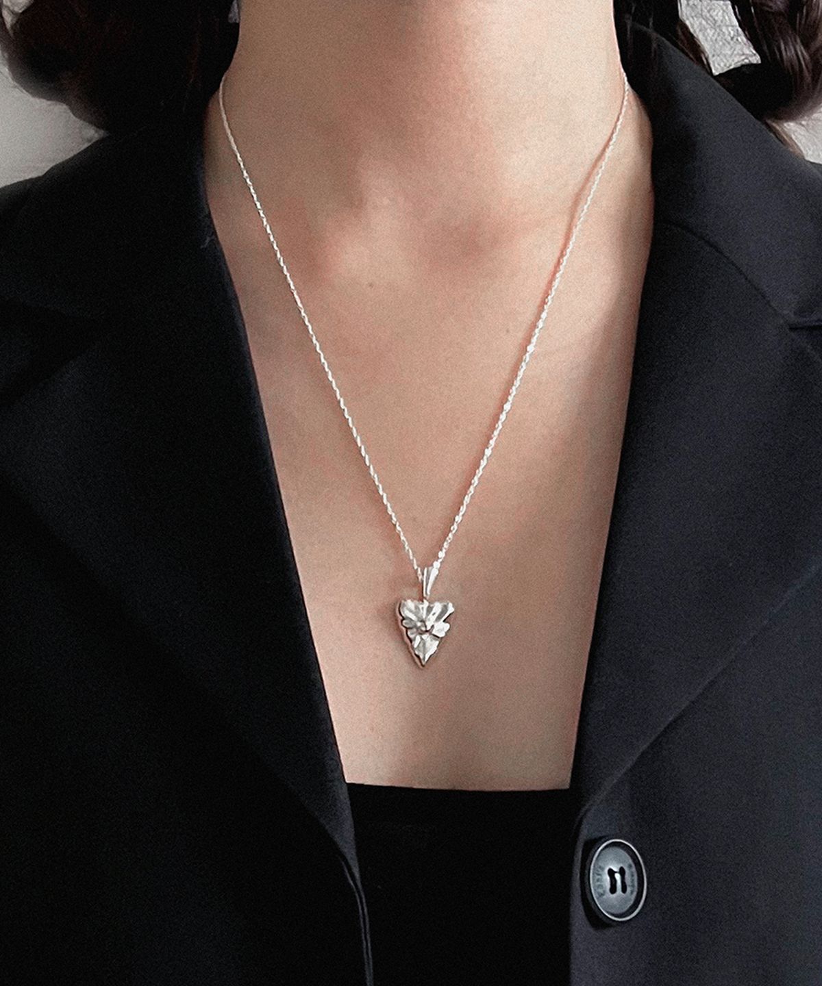 시에가하우스(SIEGA HOUSE) HEART SHIR NECKLACE