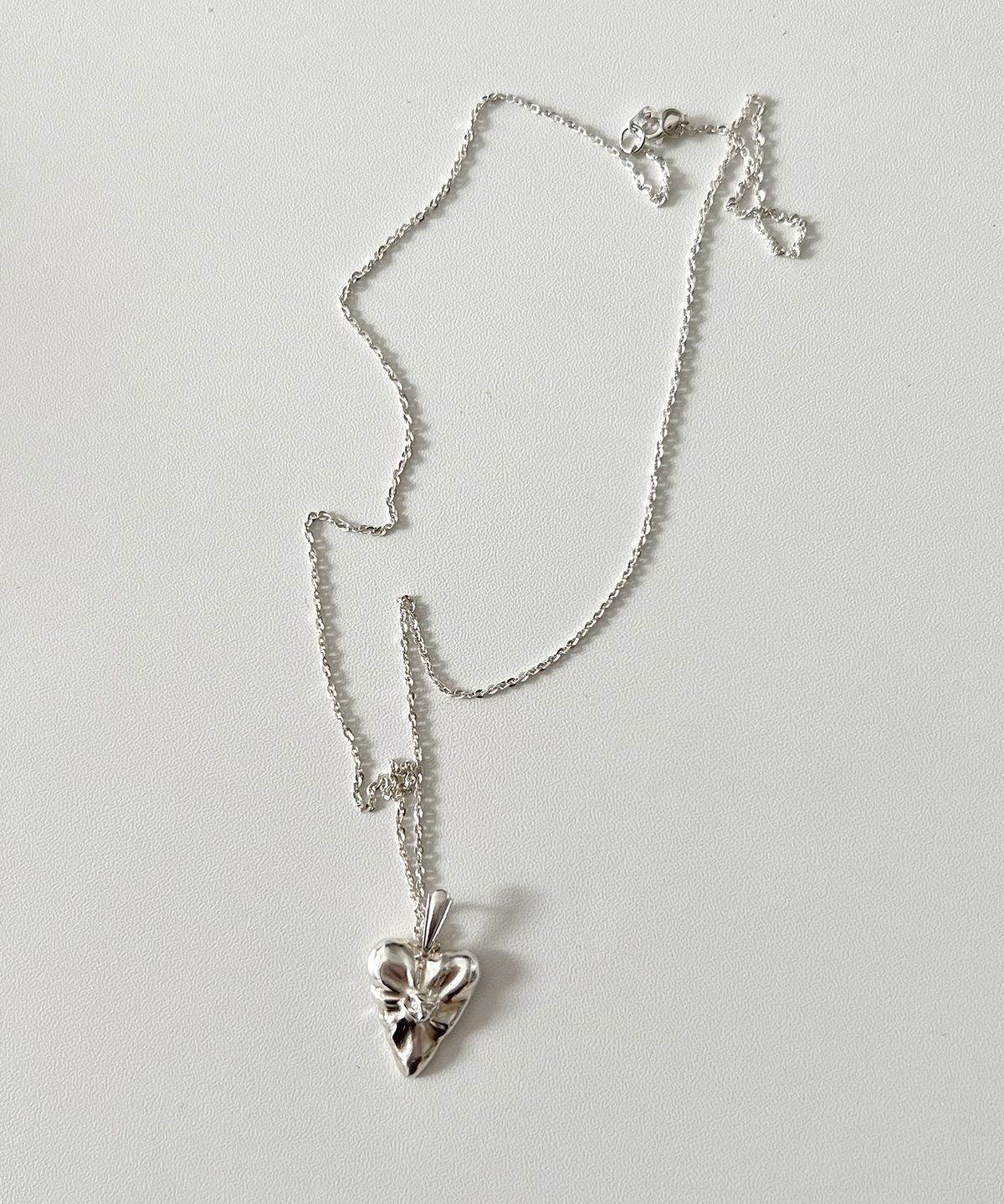 시에가하우스(SIEGA HOUSE) HEART SHIR NECKLACE
