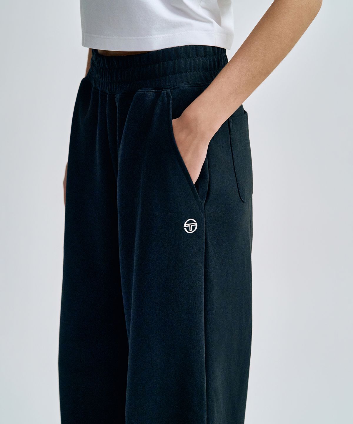 세르지오 타키니(SERGIO TACCHINI) W 쿠쉬라이트 프렌치 와이드 팬츠 (Black)