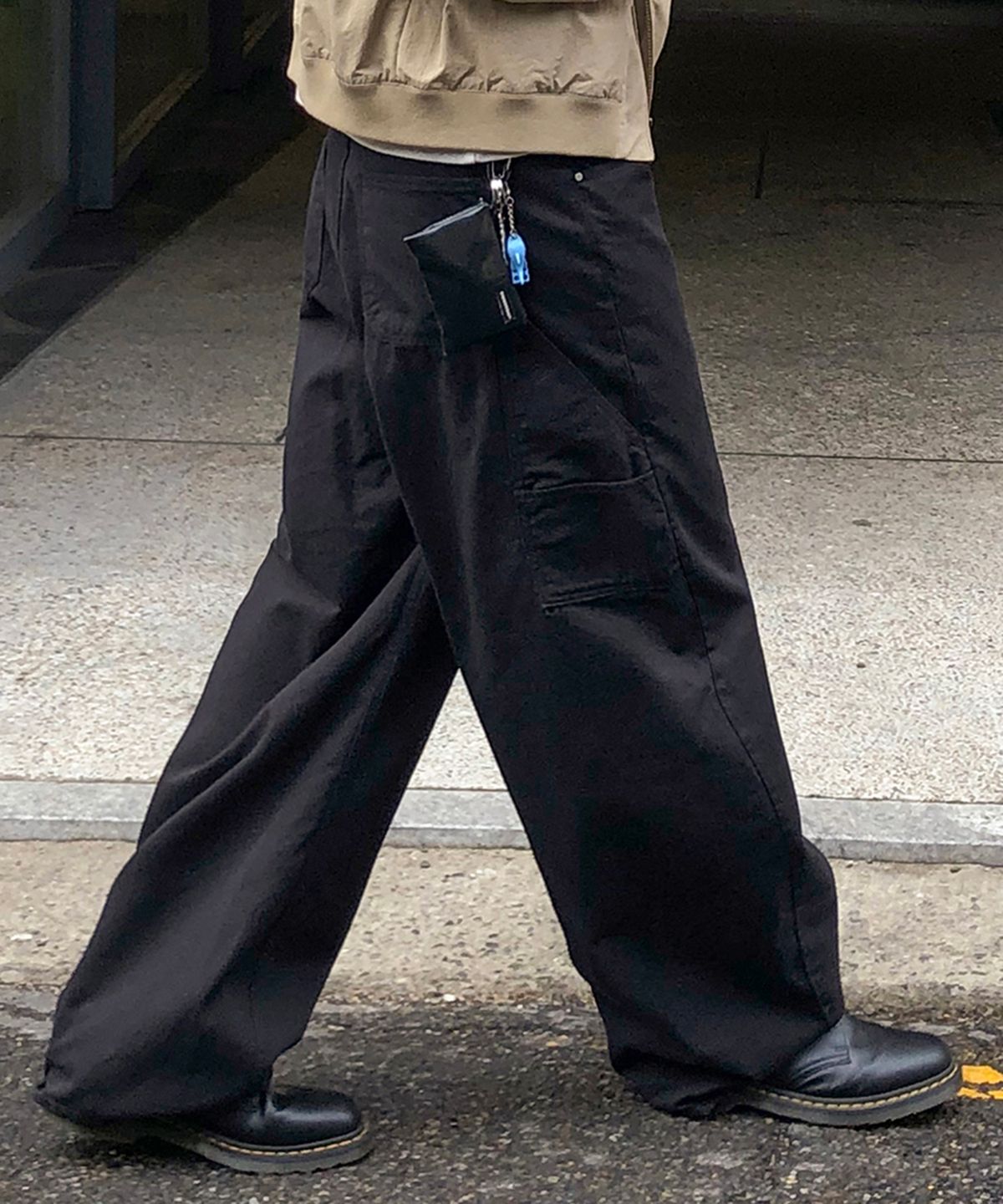 데이(THEY) D링 카펜터 커브드 코튼 데님_2COLOR