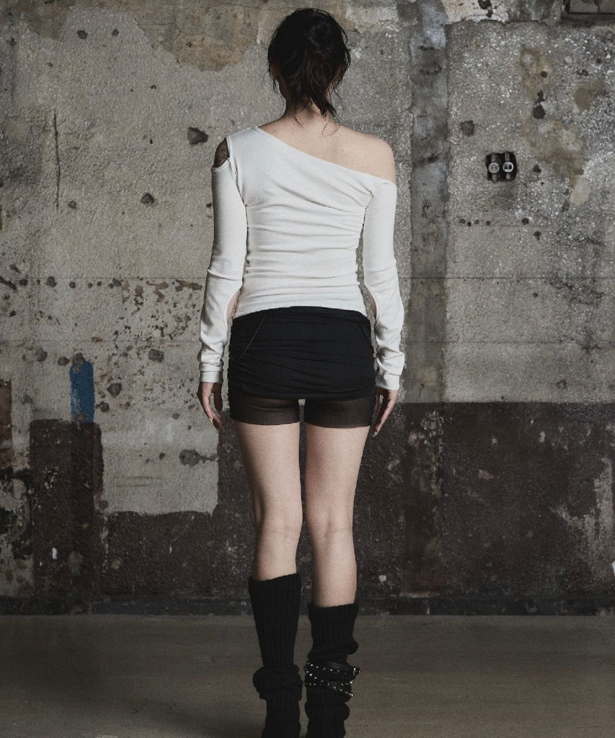 피아체(PIARCHE) SHIRRING HOLE T_WHITE