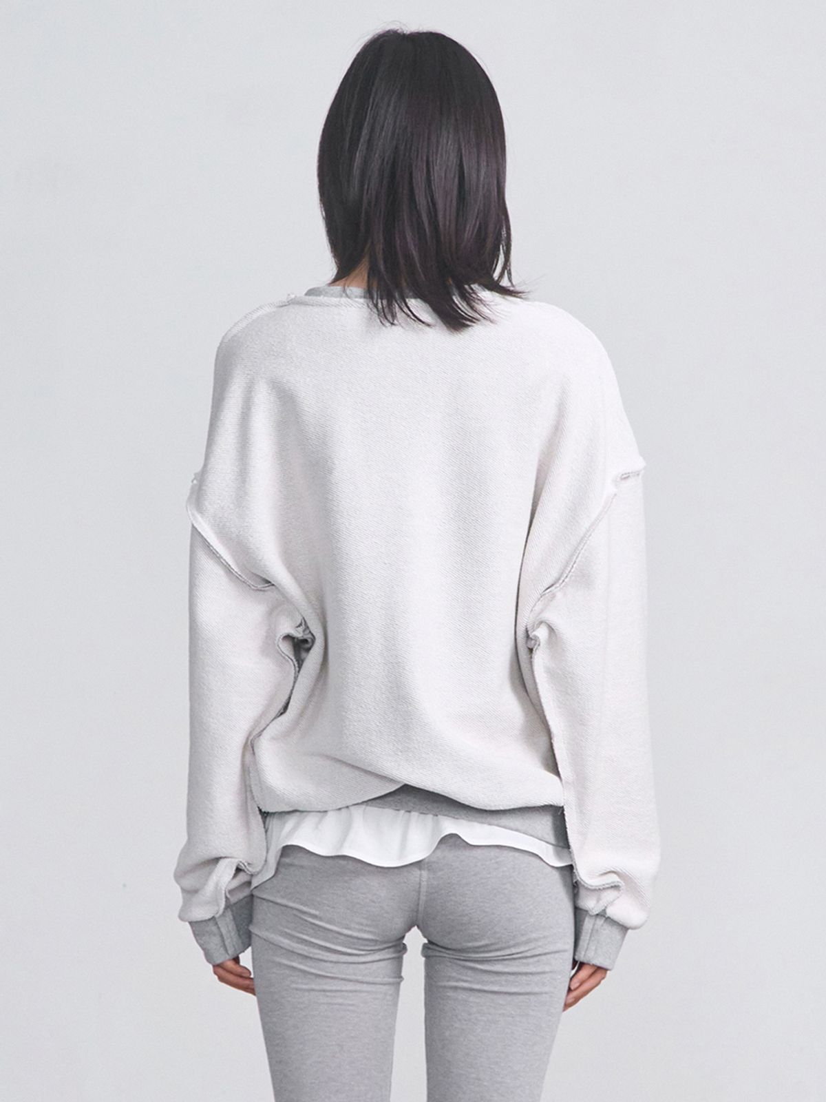 세릭(CERRIC) CR V-Neck Sweatshirt _ Gray