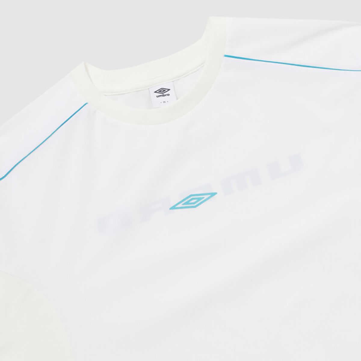 엄브로(UMBRO) 올라운드 스트레치 반팔 피스테 화이트 UR121SWT23